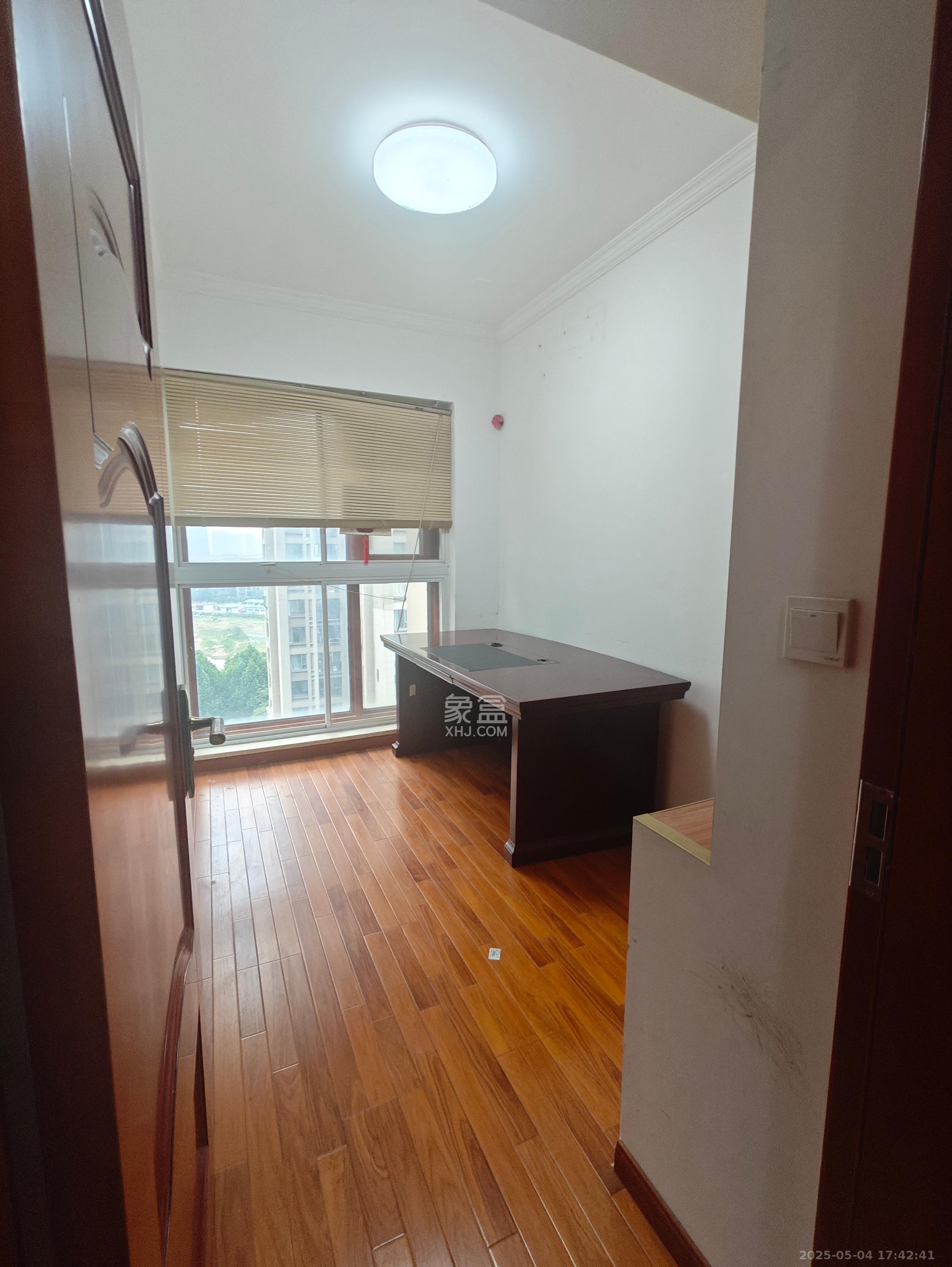 嘉宇盛世华章 4室2厅2卫 3500.0元/月 嘉宇盛世华章 4室2厅2卫 3500.0元/月室内图