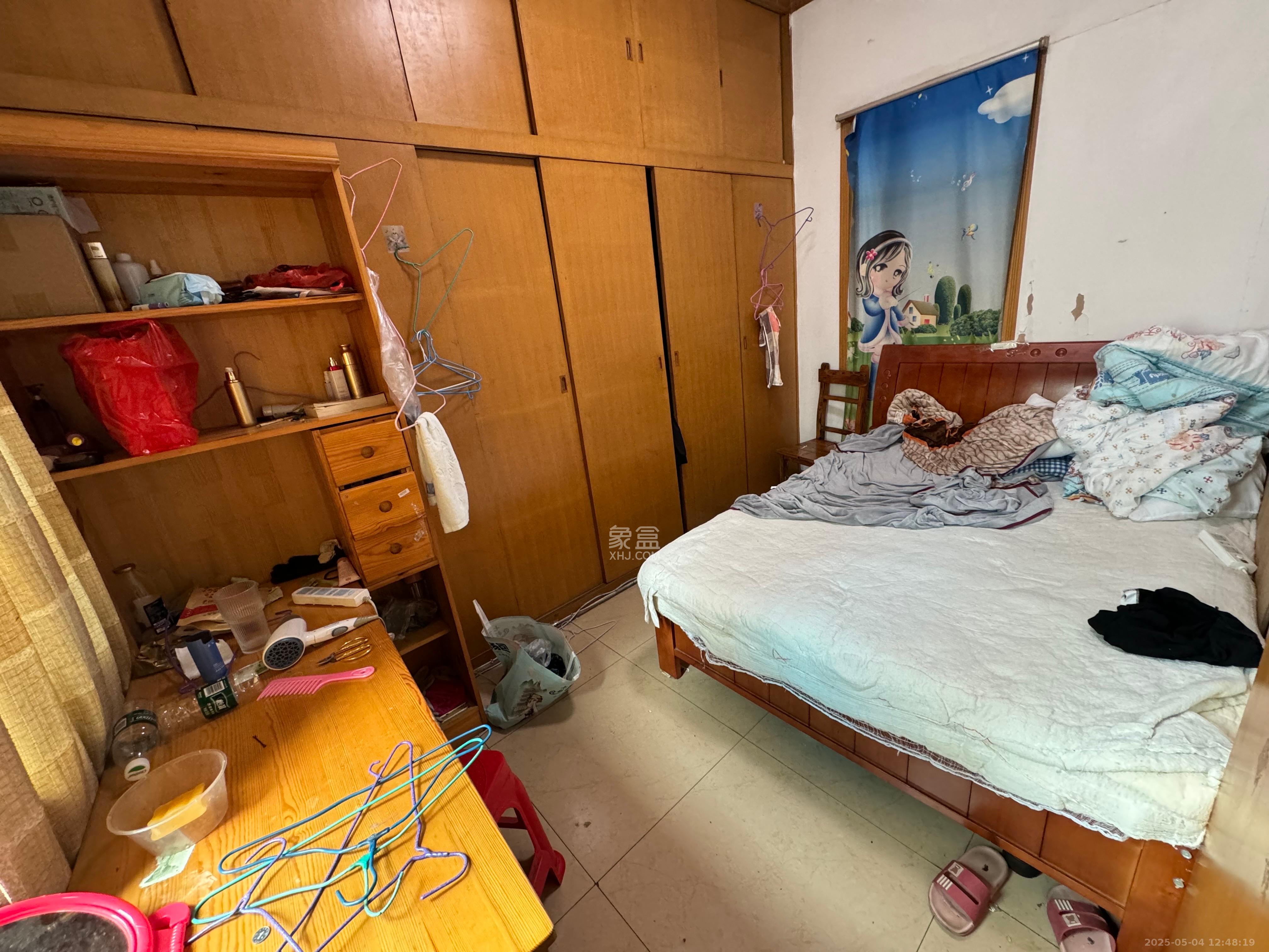 隆华金属宿舍  3室2厅1卫    2400.0元/月 隆华金属宿舍  3室2厅1卫    2400.0元/月室内图