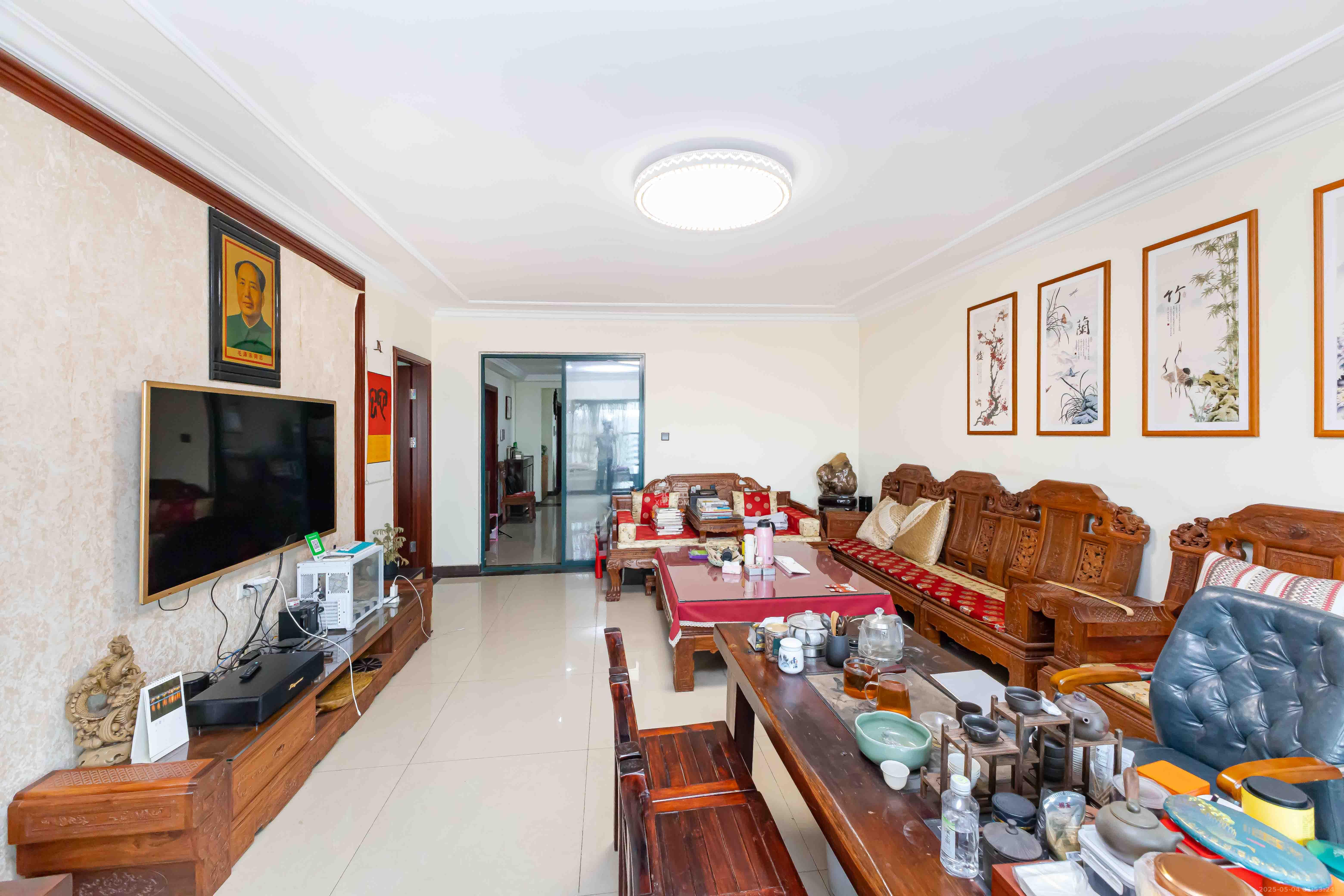 恒大名都 4室2厅4卫 188.88万 恒大名都 4室2厅4卫 188.88万客厅