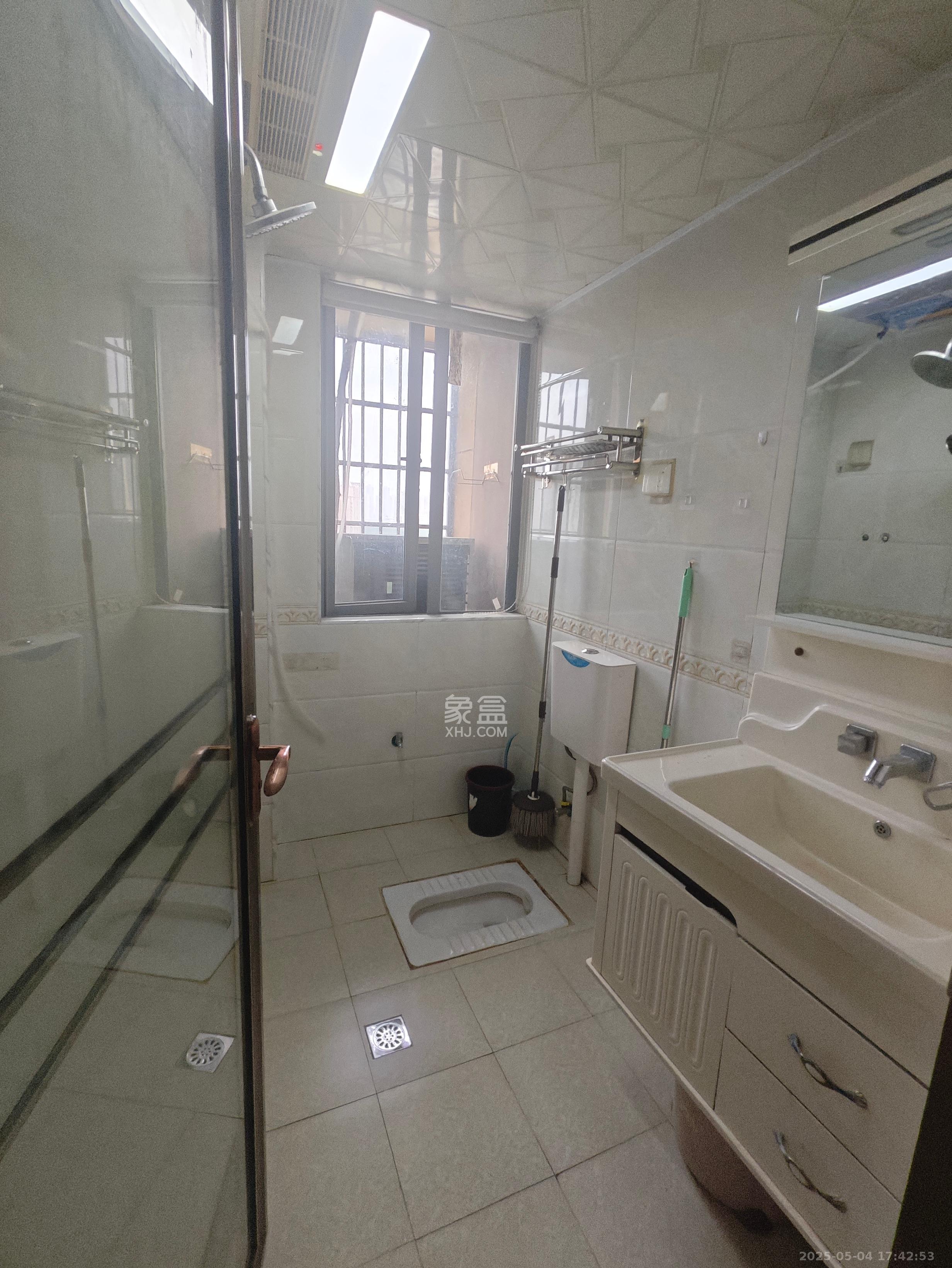 嘉宇盛世华章 4室2厅2卫 3500.0元/月 嘉宇盛世华章 4室2厅2卫 3500.0元/月室内图