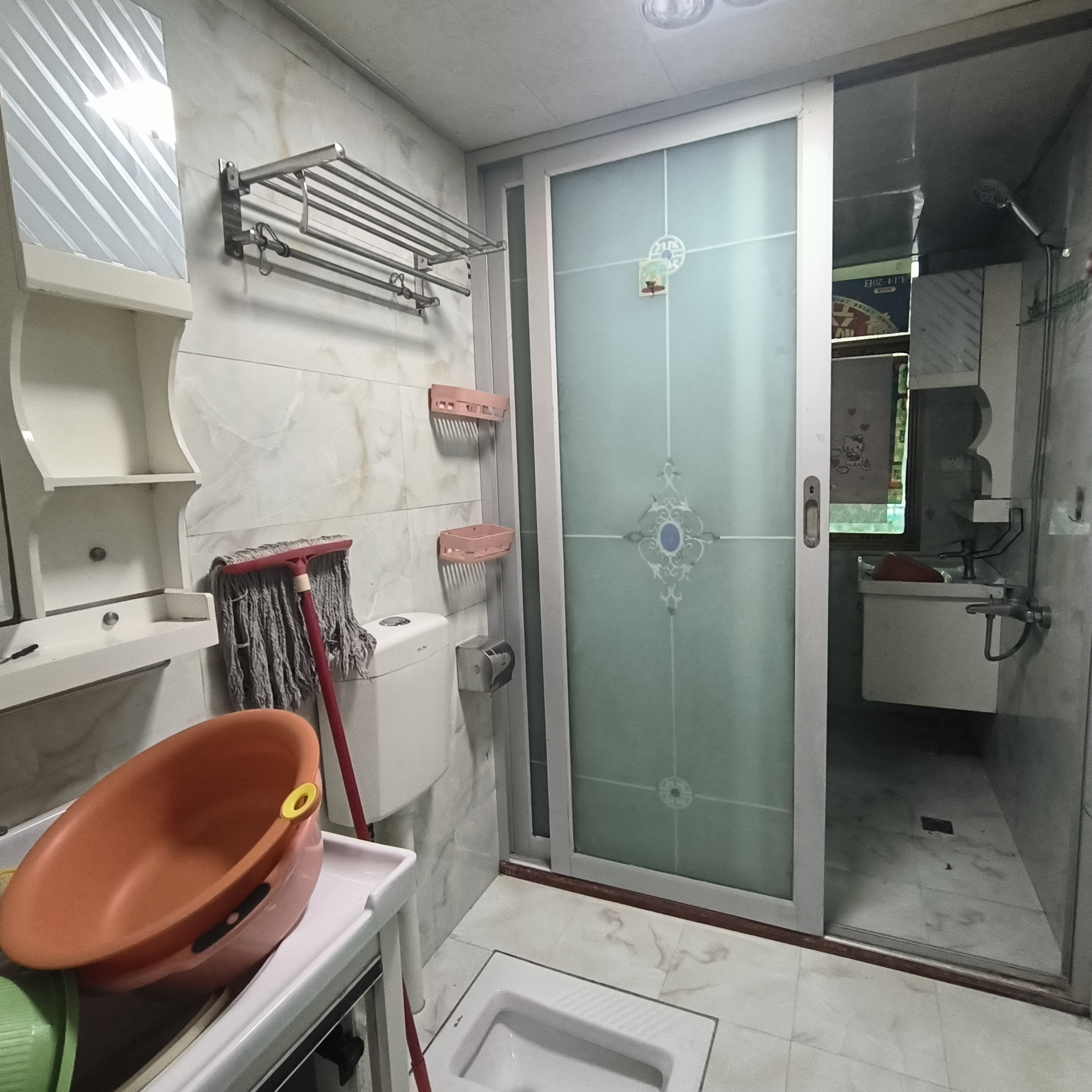 大立小区  3室2厅2卫   1300.00元/月室内图