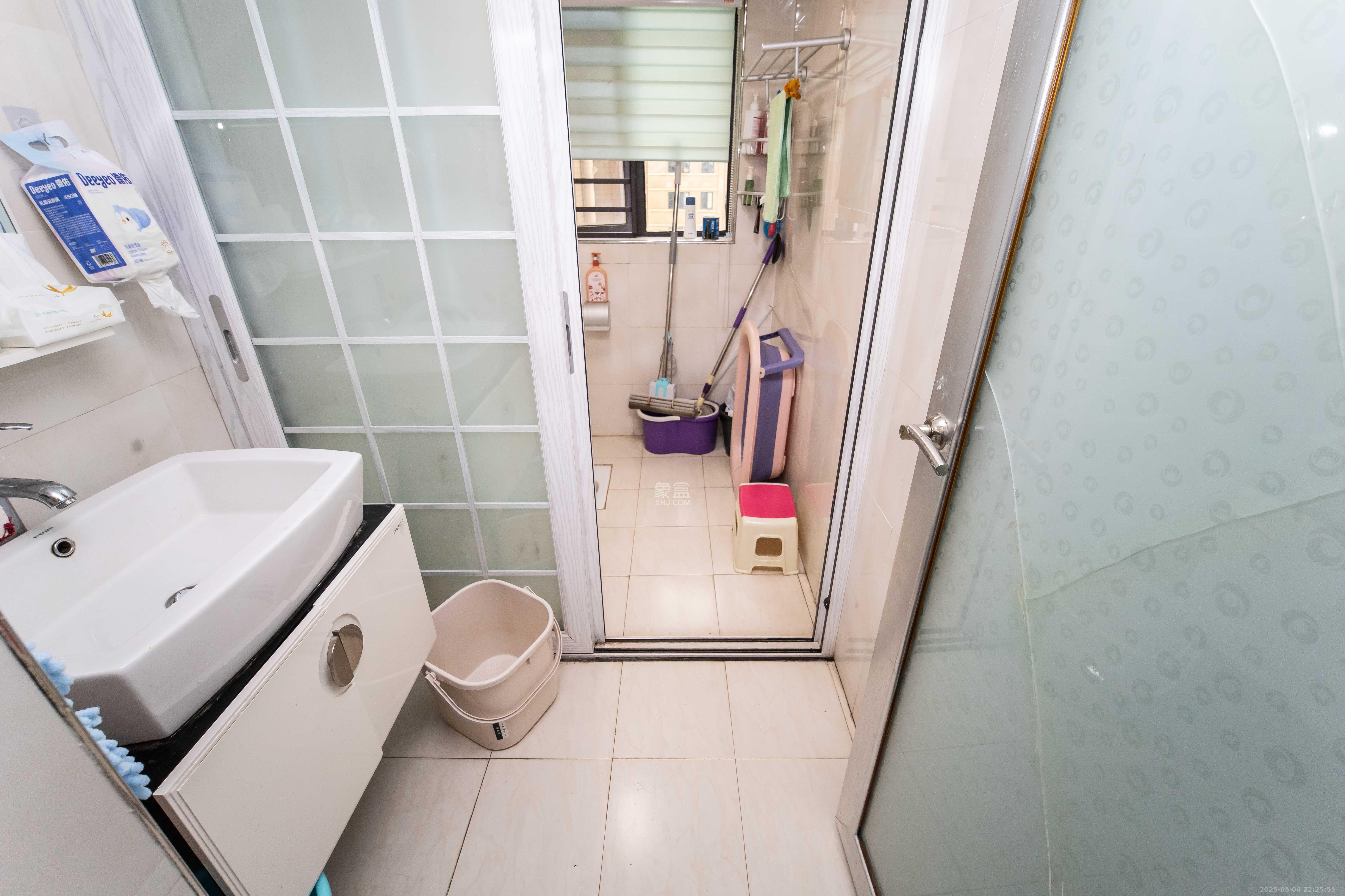 长房白沙湾  2室2厅1卫    98.0万卫生间