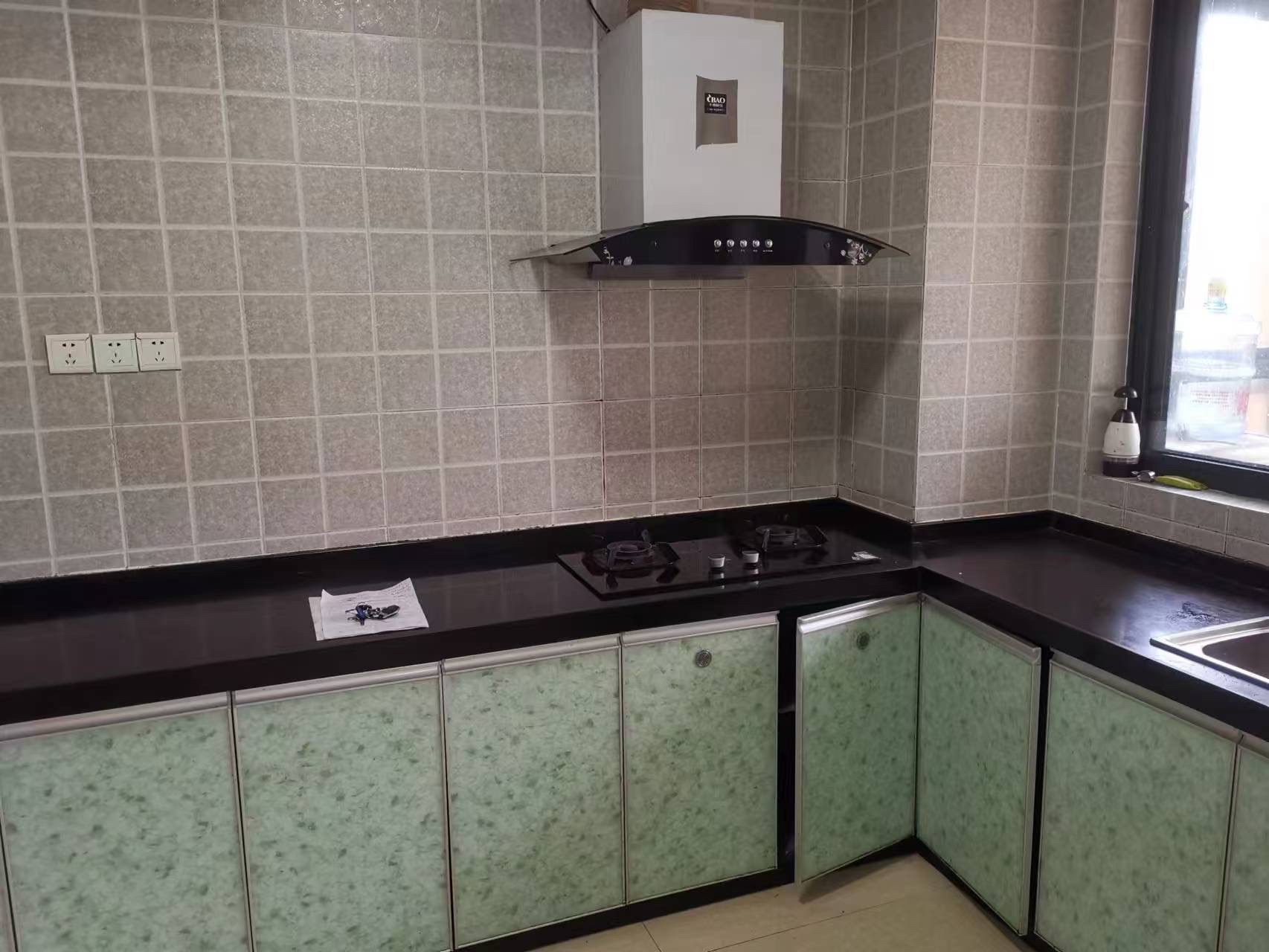 海阔天空-国瑞城一期(名仕苑) 4室2厅2卫 4500.0元/月 海阔天空-国瑞城一期(名仕苑) 4室2厅2卫 4500.0元/月室内图