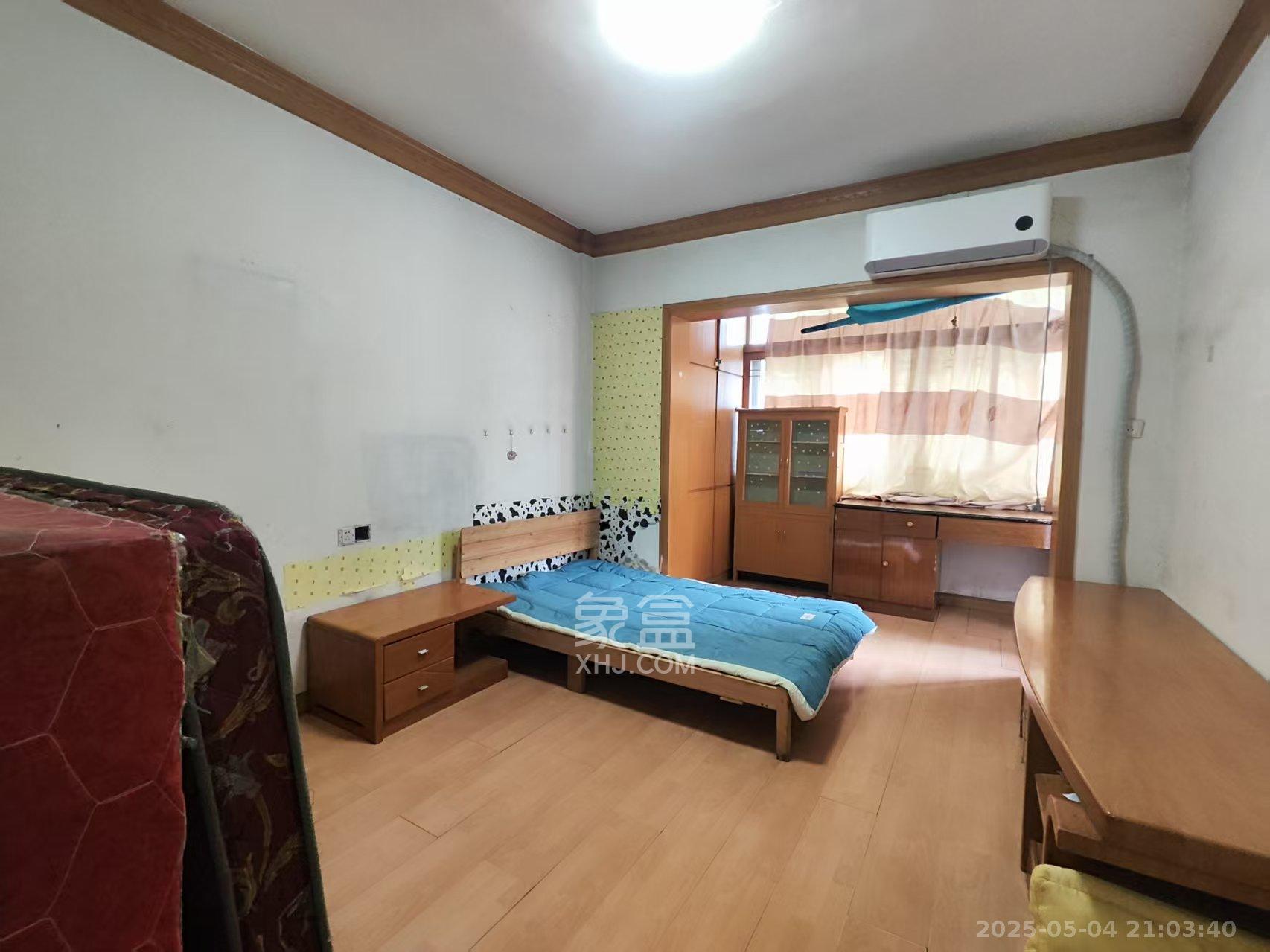 轻纺大楼 3室1厅2卫 2600.0元/月 轻纺大楼 3室1厅2卫 2600.0元/月室内图