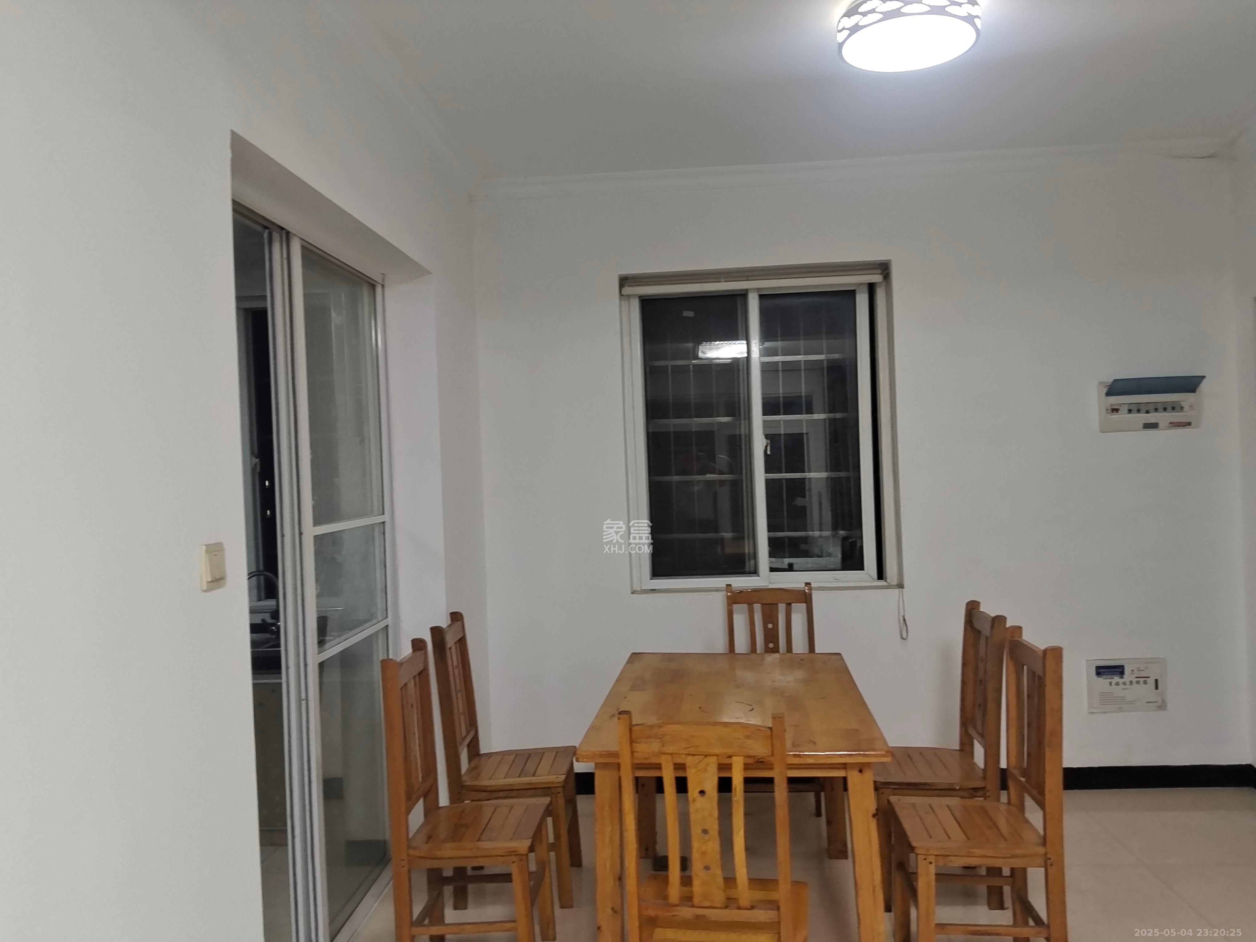 星城新宇桃花苑 3室2厅2卫 2200.0元/月 星城新宇桃花苑 3室2厅2卫 2200.0元/月室内图