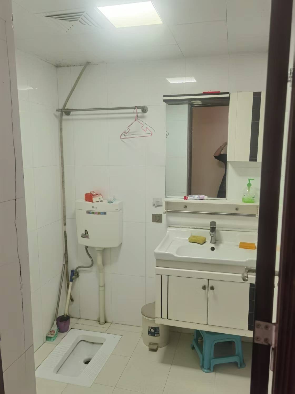 侨诚花园 1室0厅1卫 2300.0元/月 侨诚花园 1室0厅1卫 2300.0元/月室内图