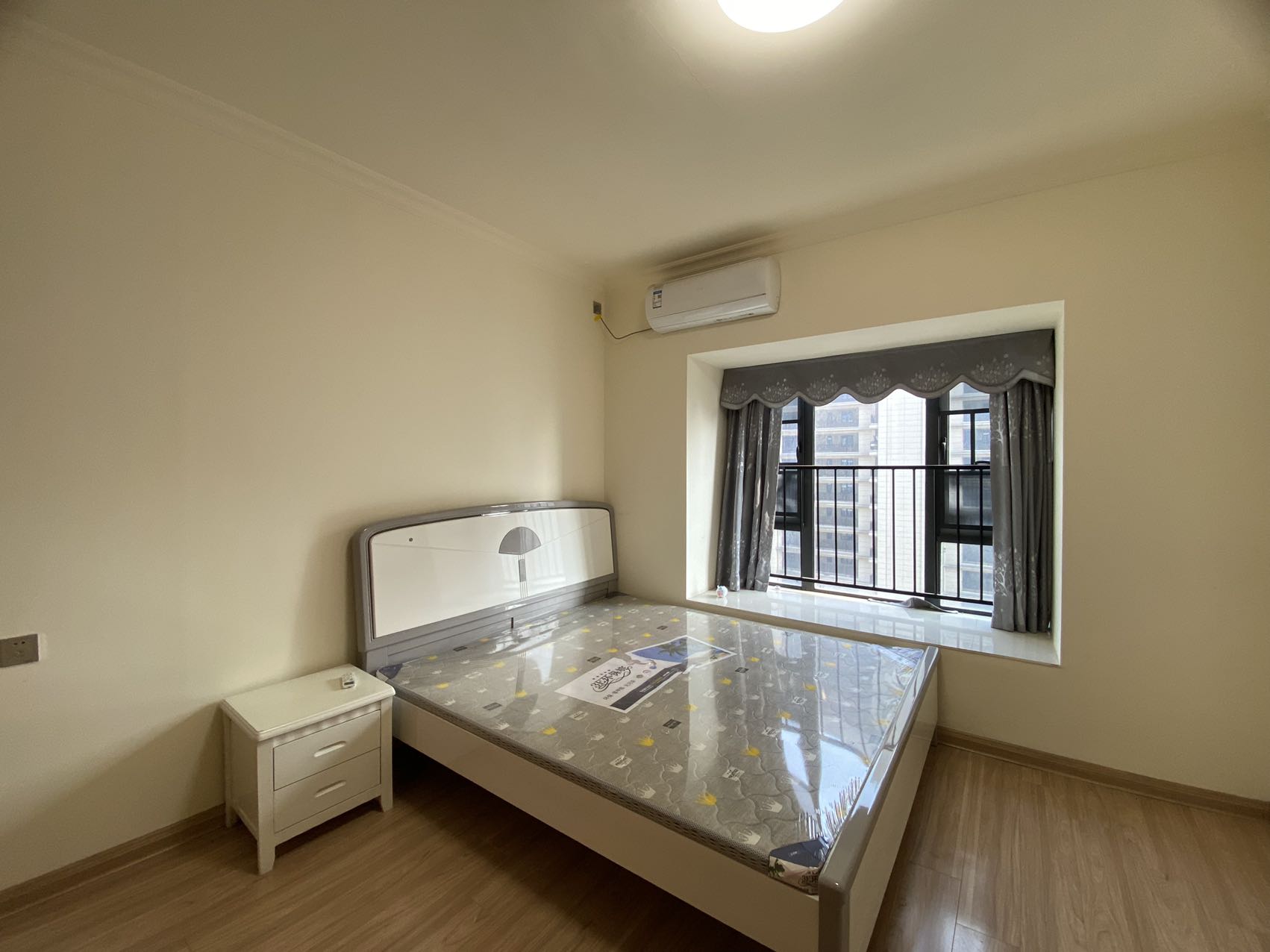 碧桂园梓山府 3室2厅2卫 1800.0元/月 碧桂园梓山府 3室2厅2卫 1800.0元/月室内图