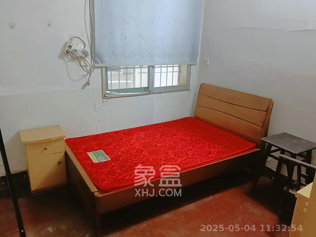 长坡社区 3室1厅1卫 2000.0元/月 长坡社区 3室1厅1卫 2000.0元/月室内图