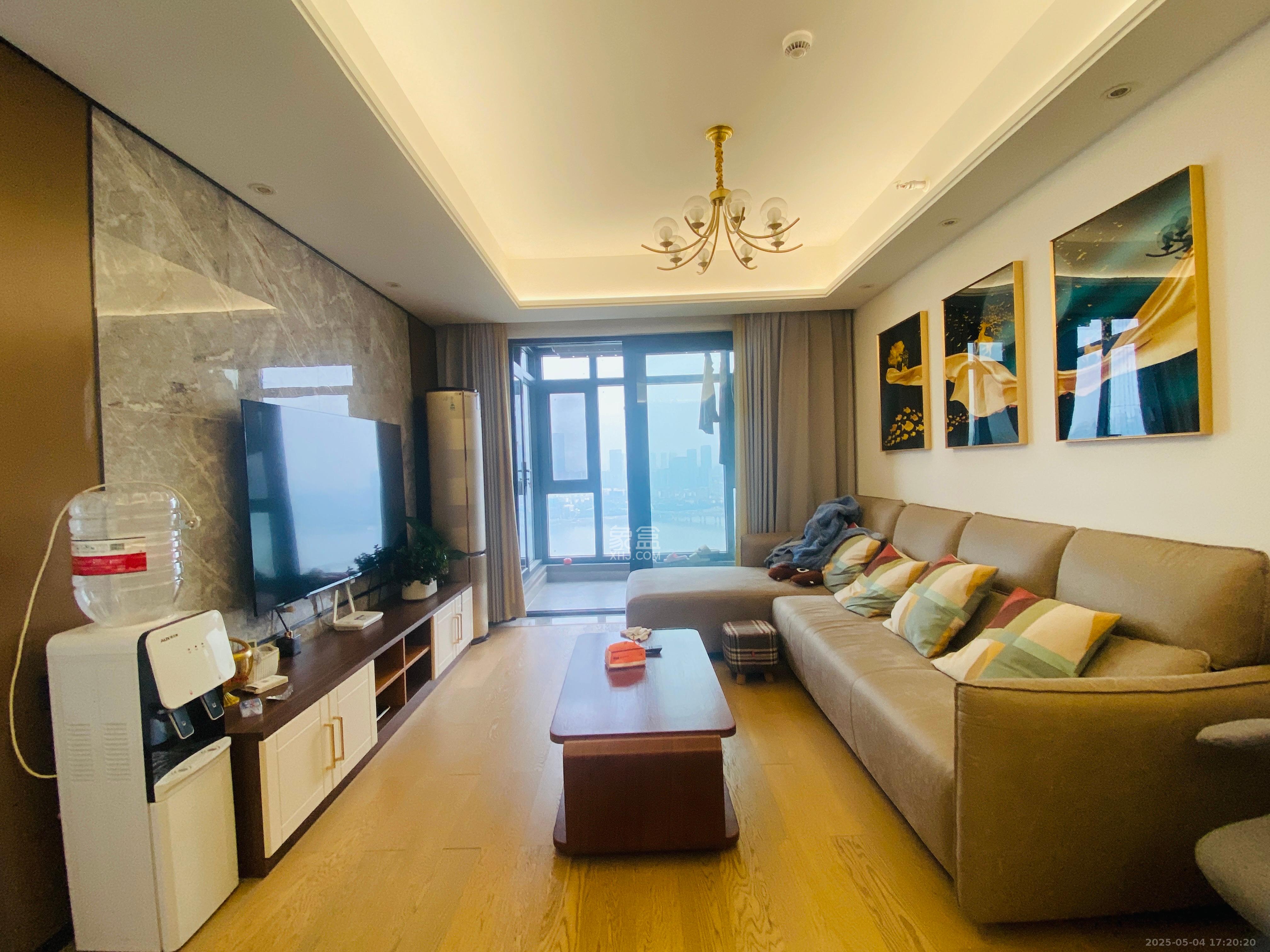 万科里金域国际  3室1厅2卫    6000.0元/月 万科里金域国际  3室1厅2卫    6000.0元/月室内图