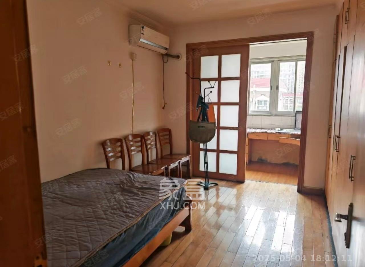 湘卫花苑 3室2厅2卫 2200.0元/月 湘卫花苑 3室2厅2卫 2200.0元/月室内图