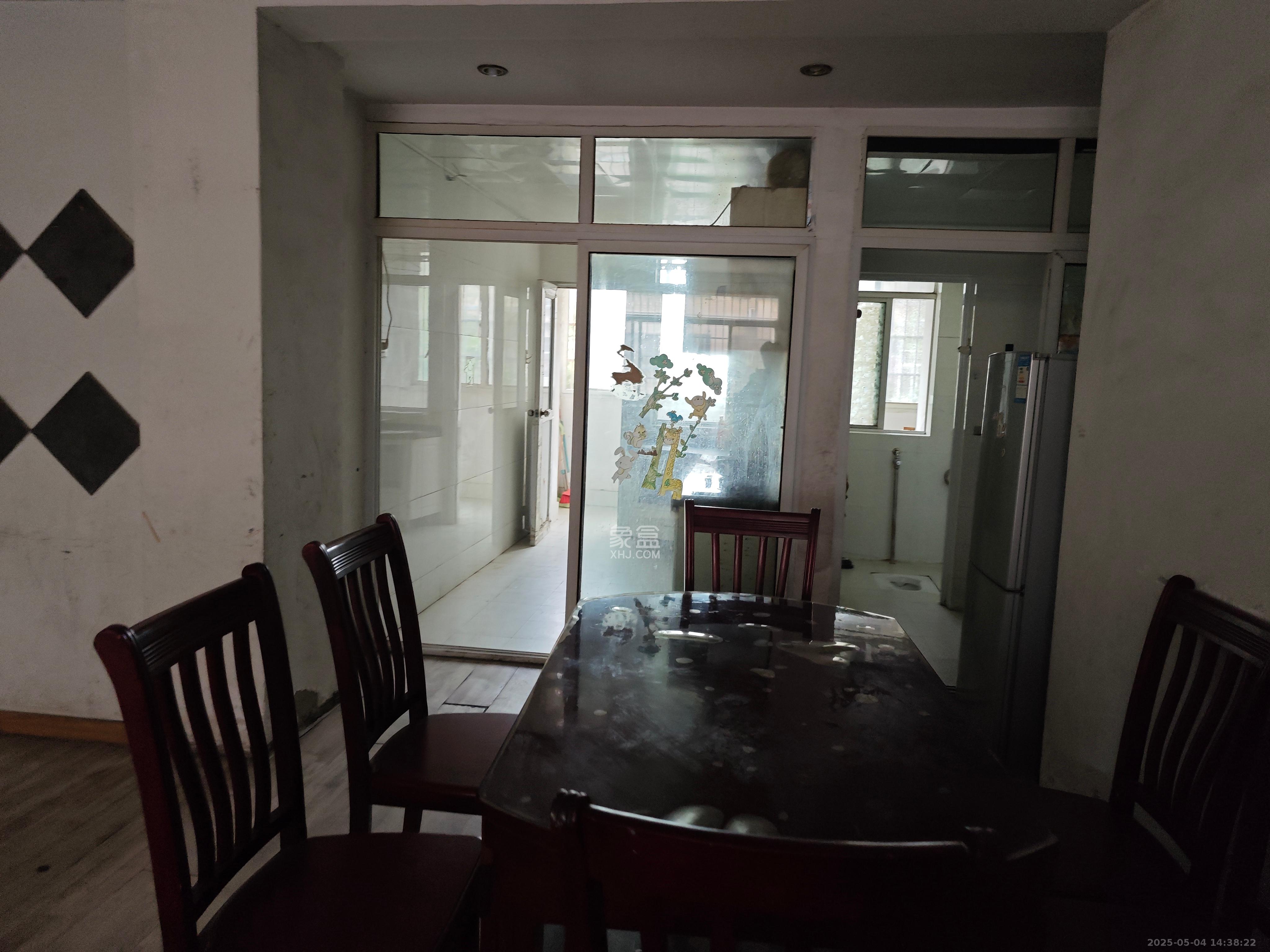 麓谷雅园  3室0厅0卫    2200.0元/月室内图