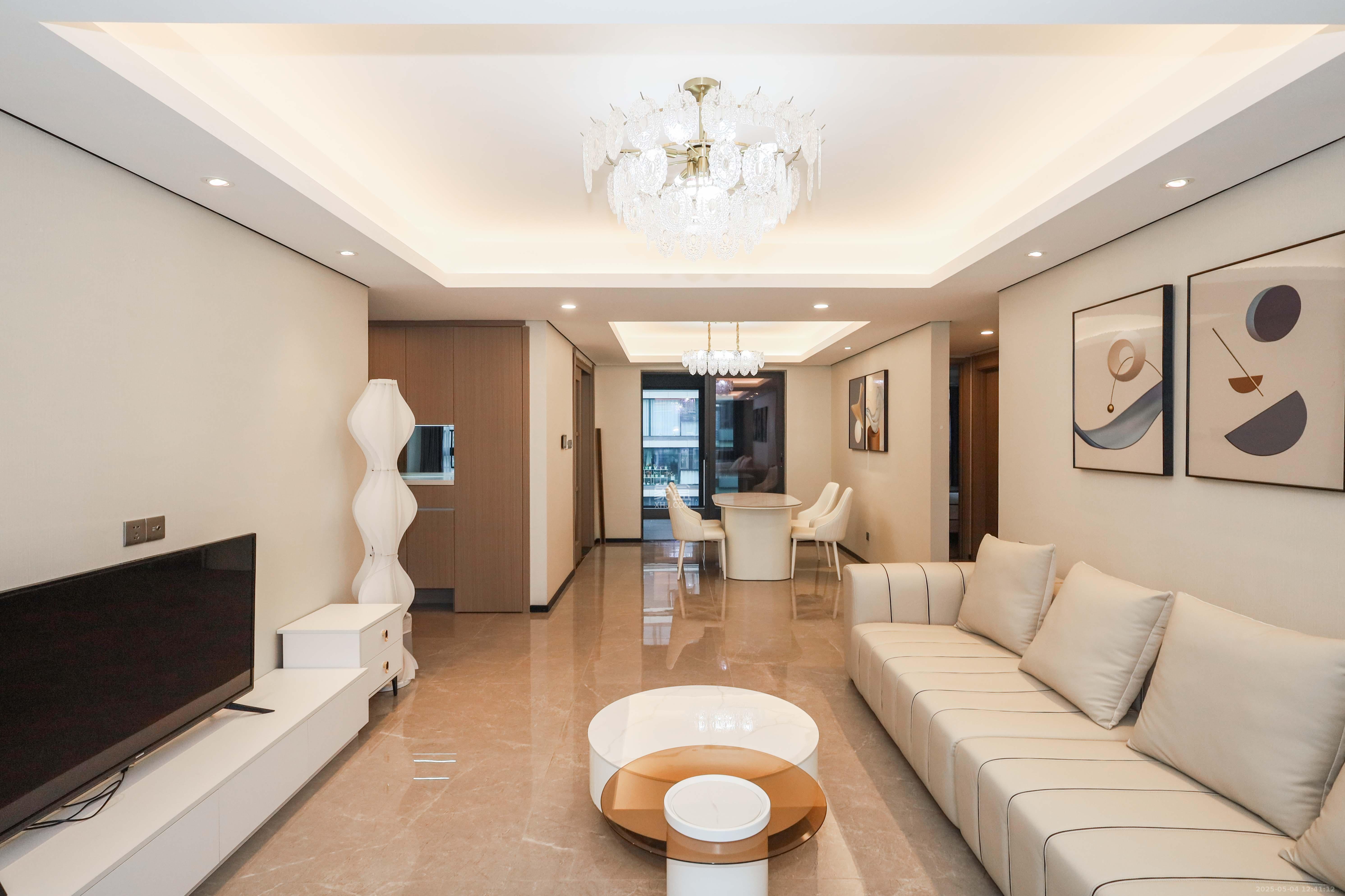 中海麓山境北区 3室2厅2卫 149.96万 中海麓山境北区 3室2厅2卫 149.96万客厅