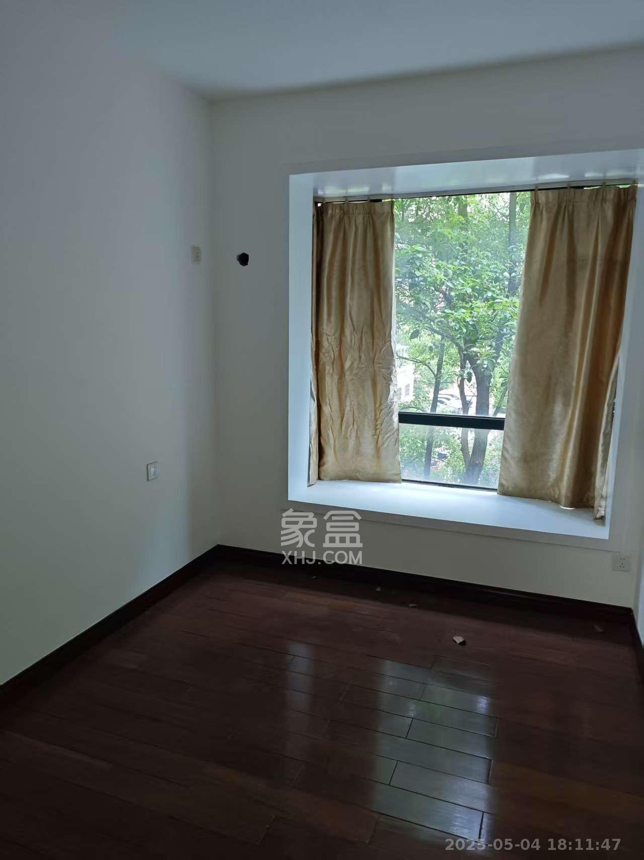 王府花园 3室2厅2卫 3200.0元/月 王府花园 3室2厅2卫 3200.0元/月室内图