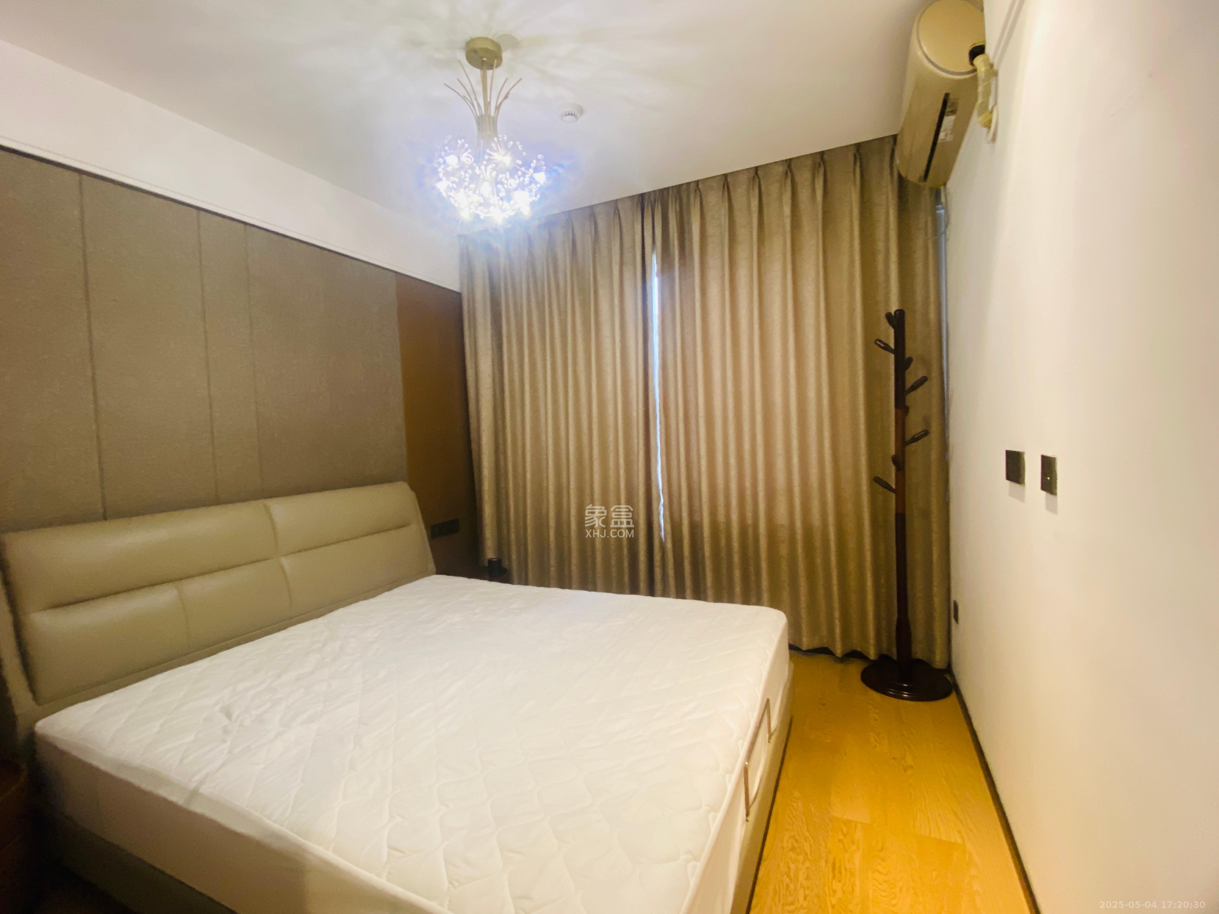 万科里金域国际  3室1厅2卫    6000.0元/月 万科里金域国际  3室1厅2卫    6000.0元/月室内图