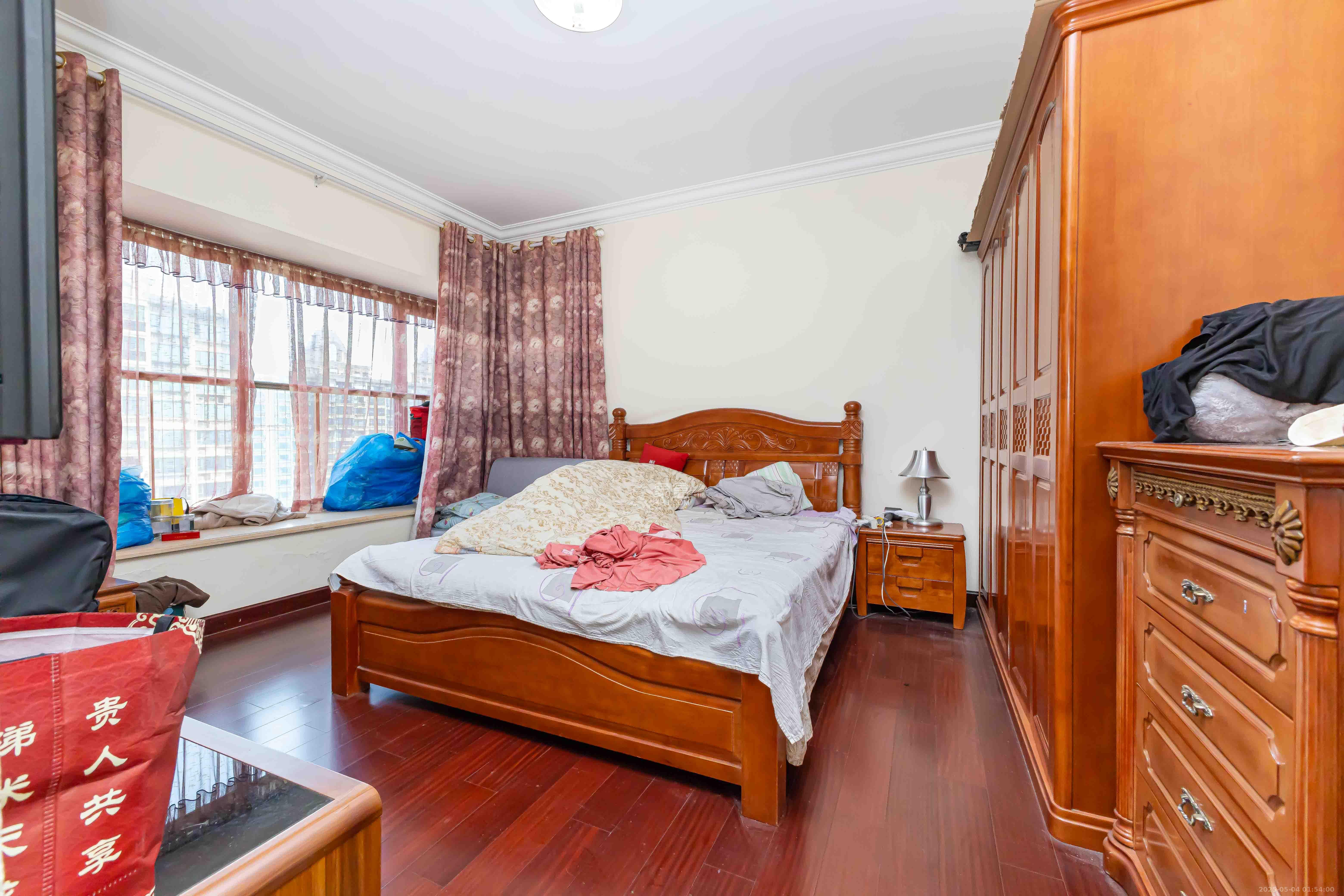 恒大名都 4室2厅4卫 188.88万 恒大名都 4室2厅4卫 188.88万卧室