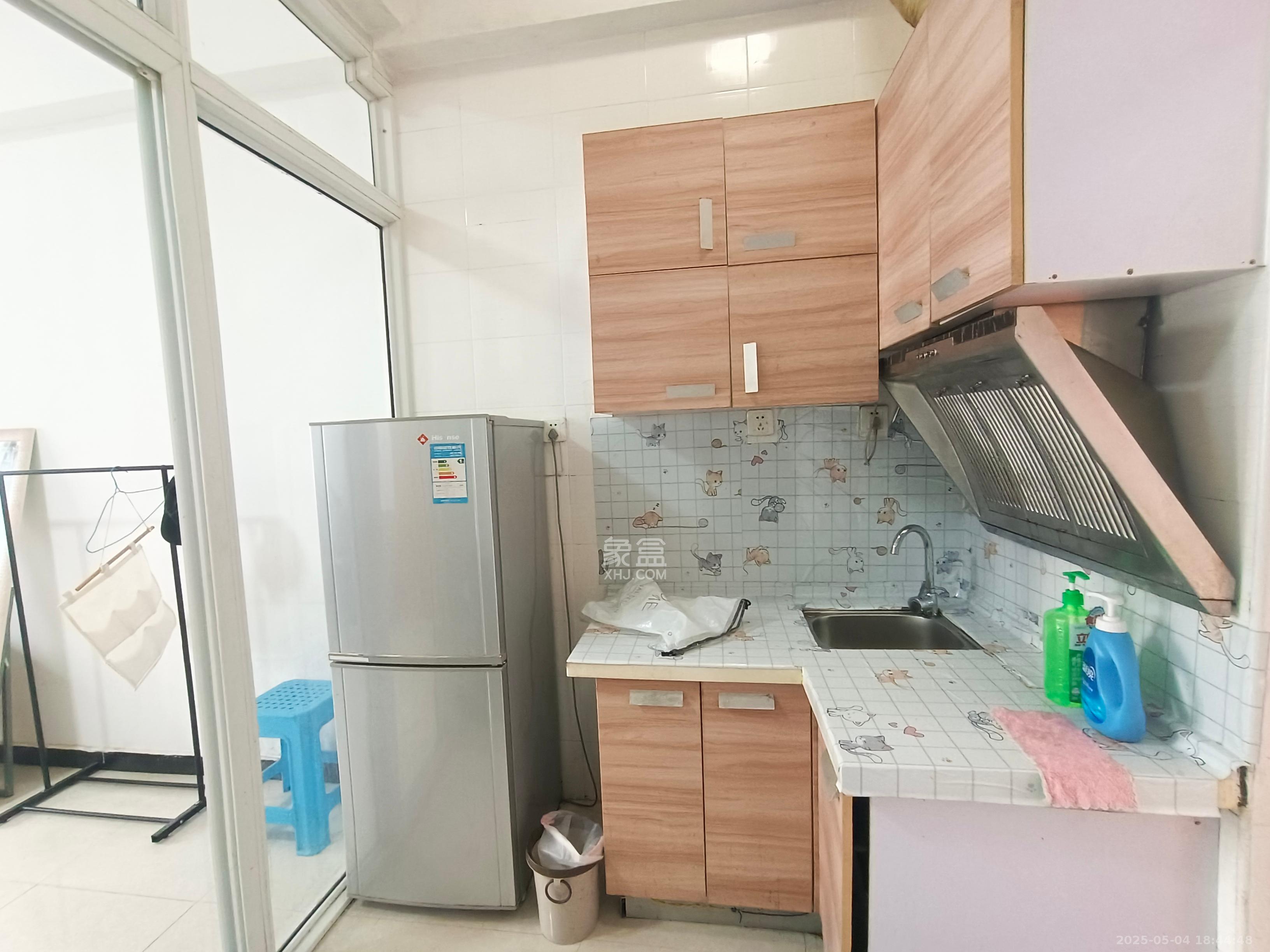 长房时代城  1室1厅1卫   1600.00元/月室内图