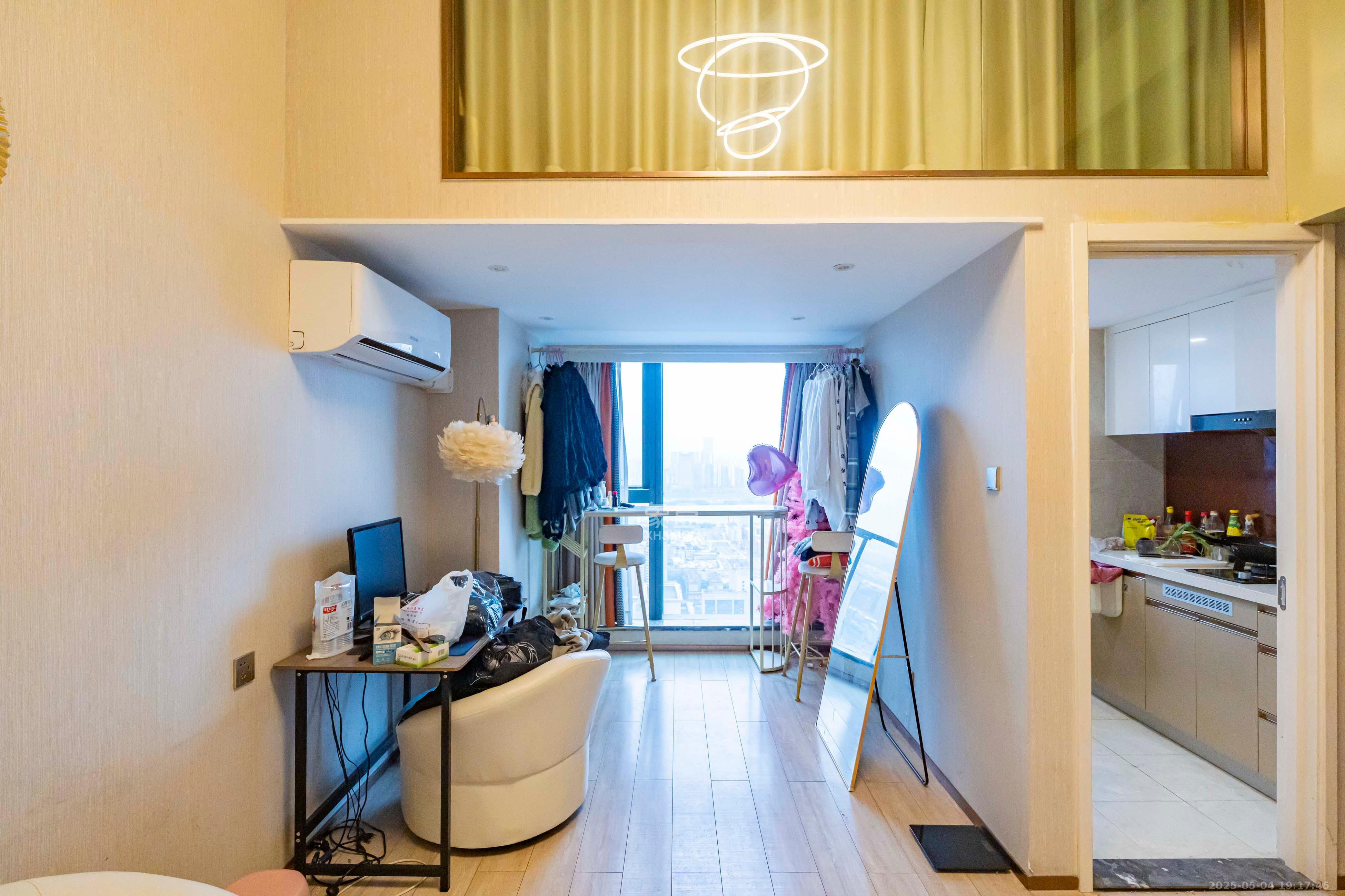 华远华时代 2室1厅1卫 55.0万 华远华时代 2室1厅1卫 55.0万客厅