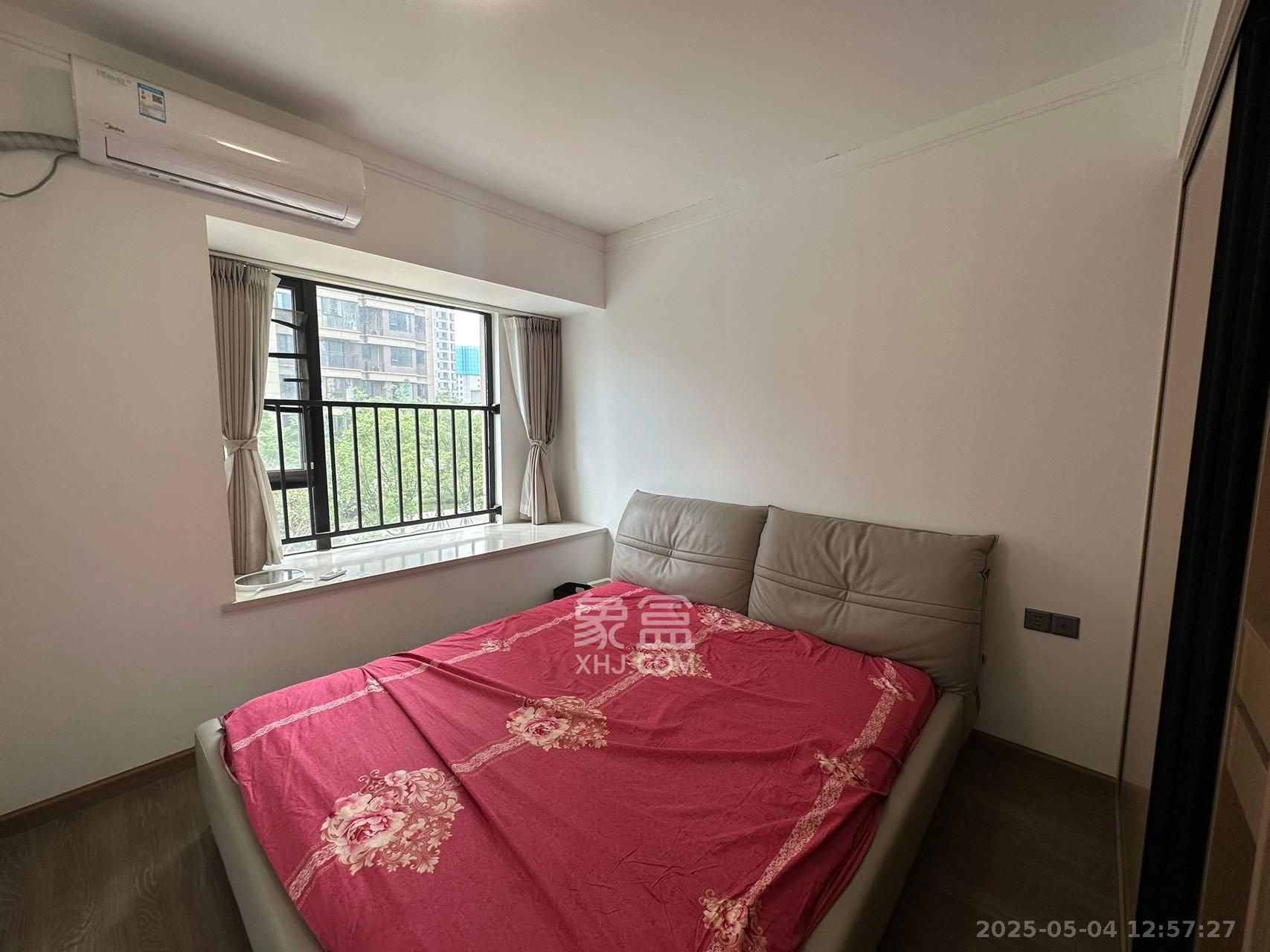 招商华发依云曦城 3室2厅2卫 2600.0元/月 招商华发依云曦城 3室2厅2卫 2600.0元/月室内图