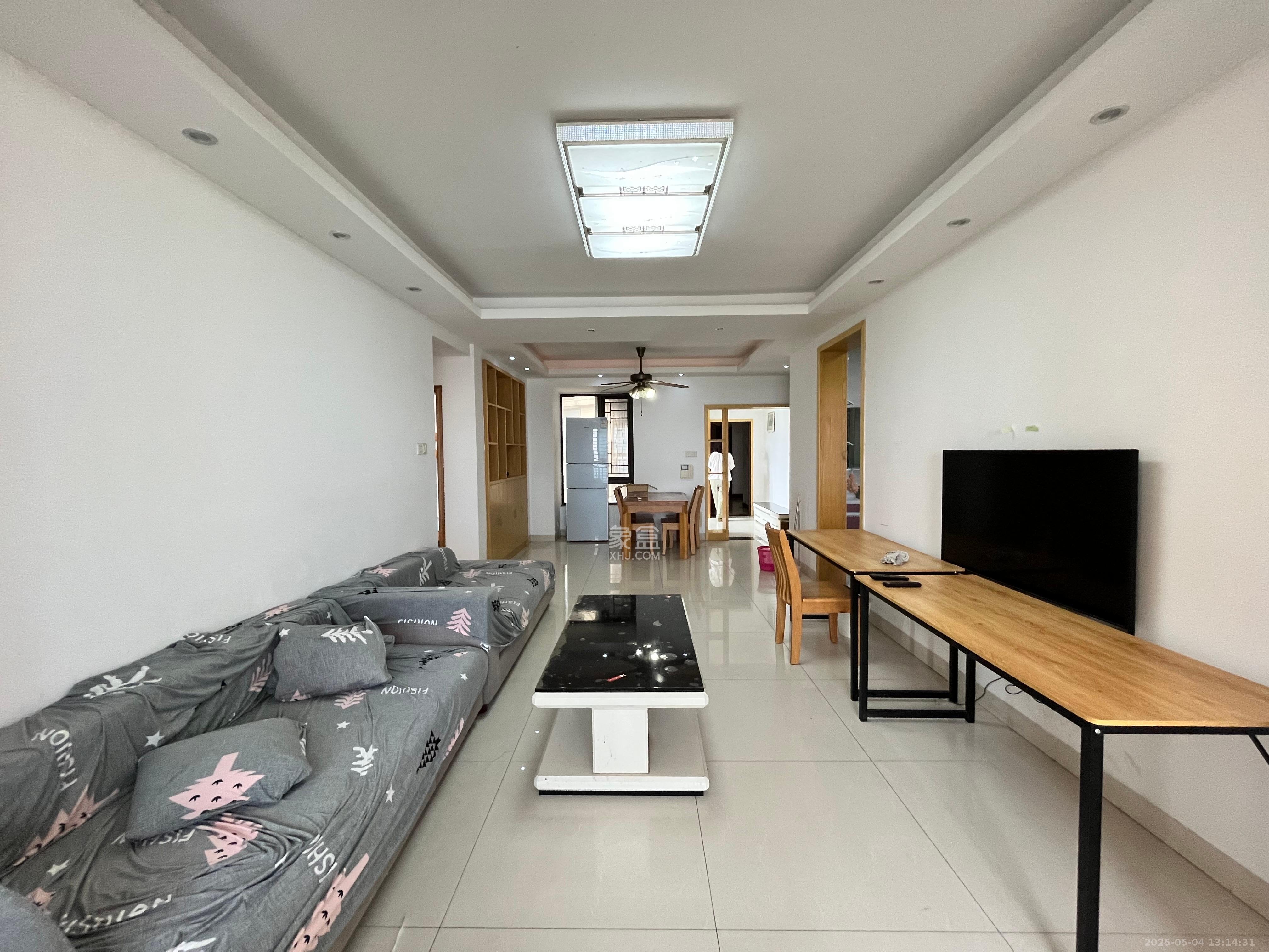 保利麓谷林语F区  1室2厅1卫   2600.00元/月室内图1
