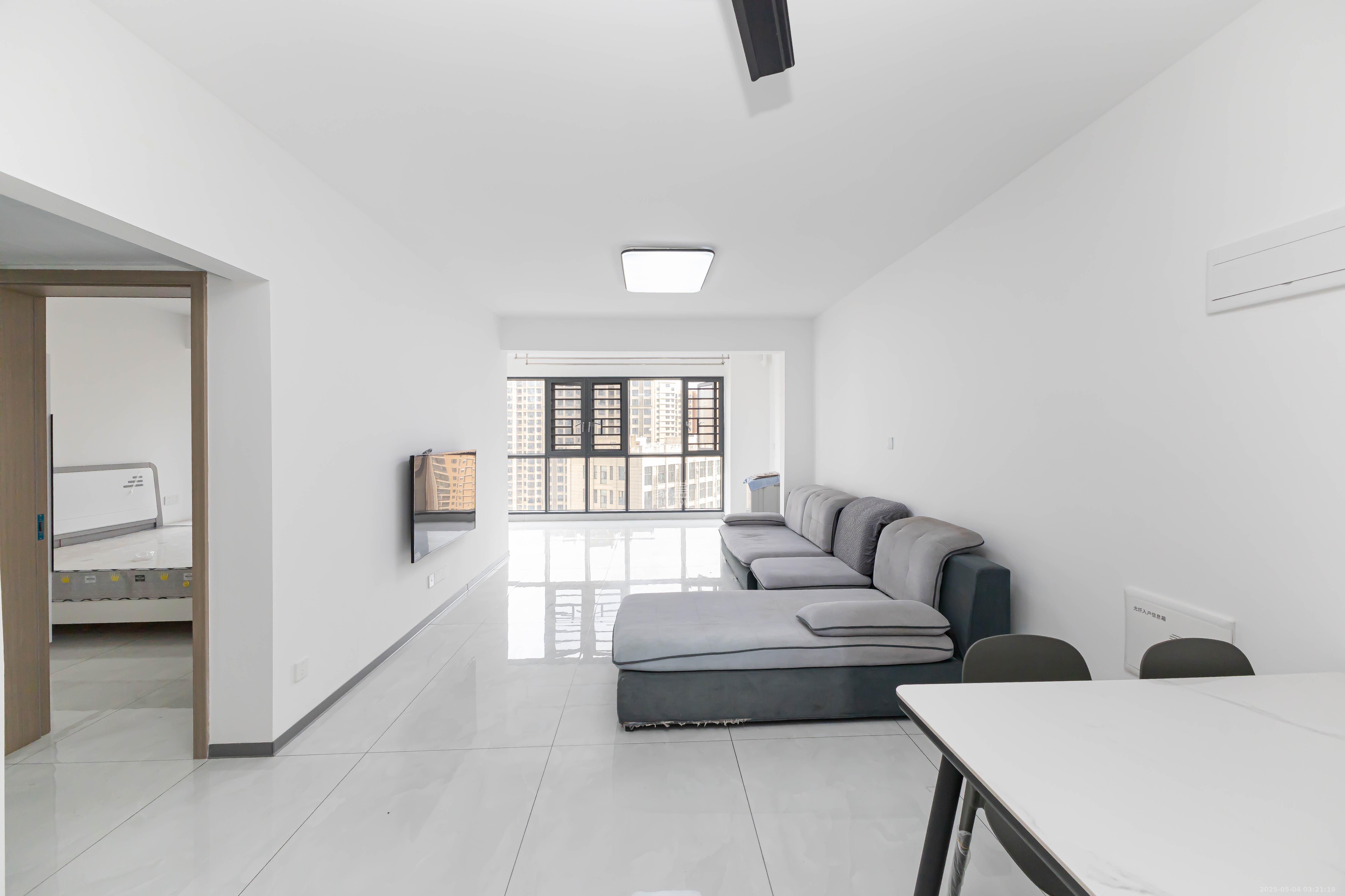 明发阅江悦府  2室2厅1卫    68.0万 明发阅江悦府  2室2厅1卫    68.0万