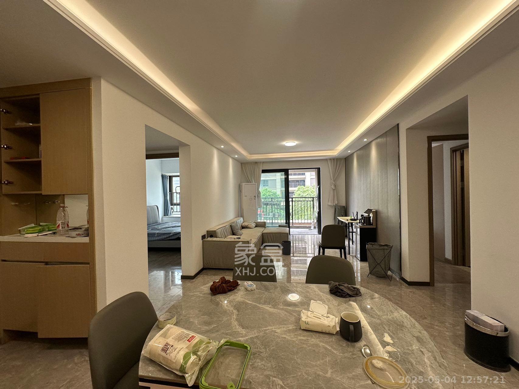 招商华发依云曦城 3室2厅2卫 2600.0元/月 招商华发依云曦城 3室2厅2卫 2600.0元/月室内图