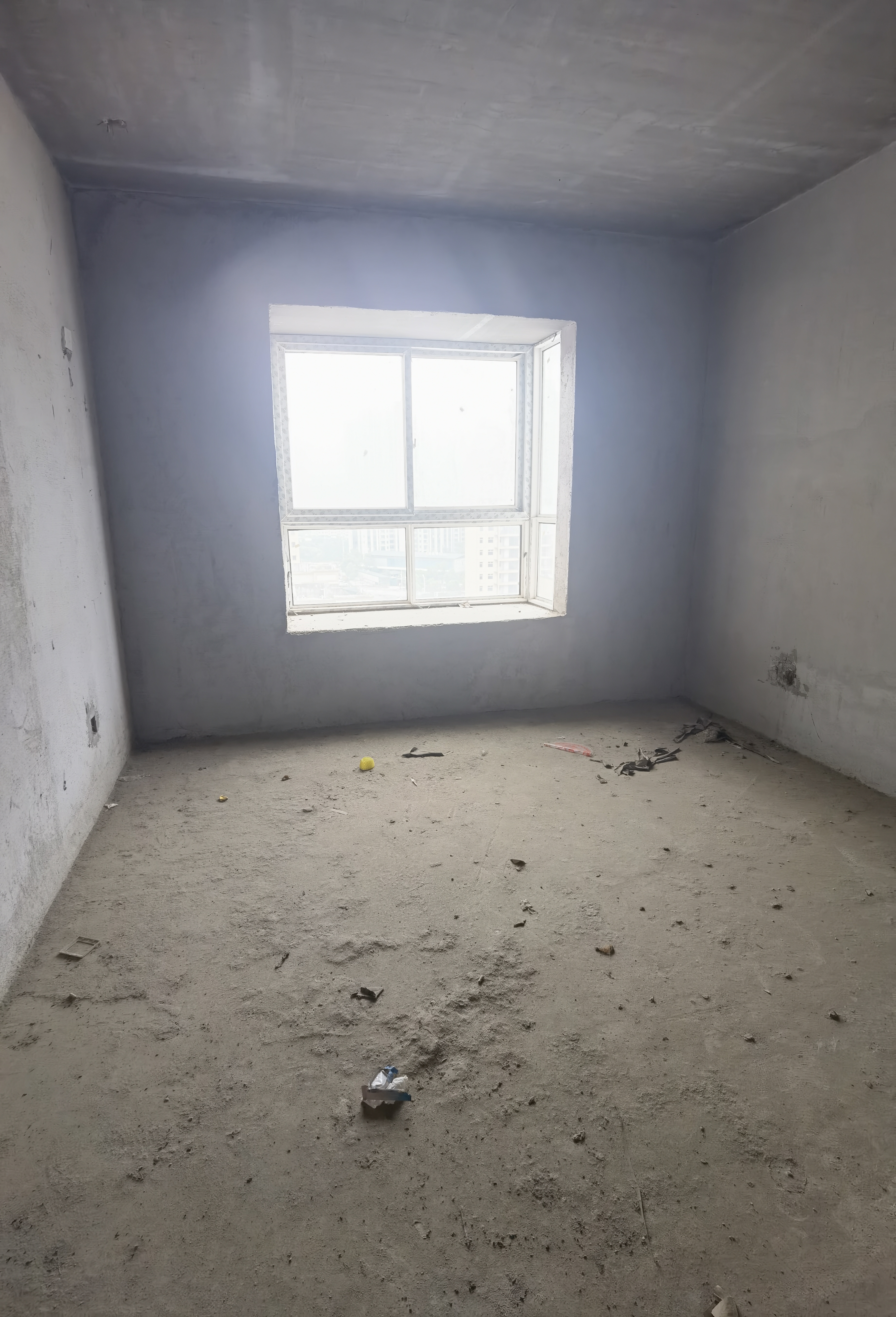 新世界建材城  4室2厅2卫   46.80万客厅