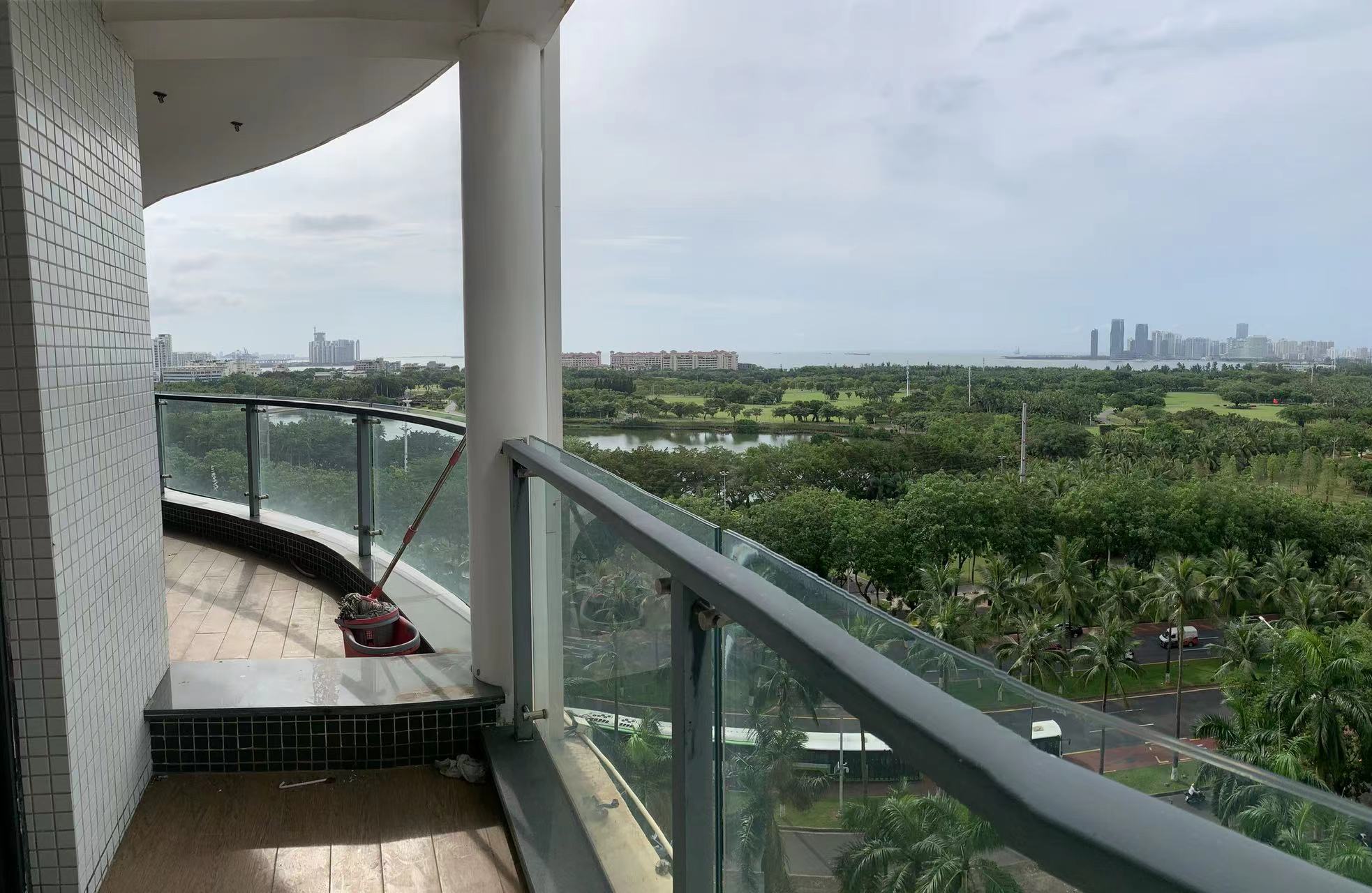 宝华海景  3室2厅2卫    288.0万 宝华海景  3室2厅2卫    288.0万室内图