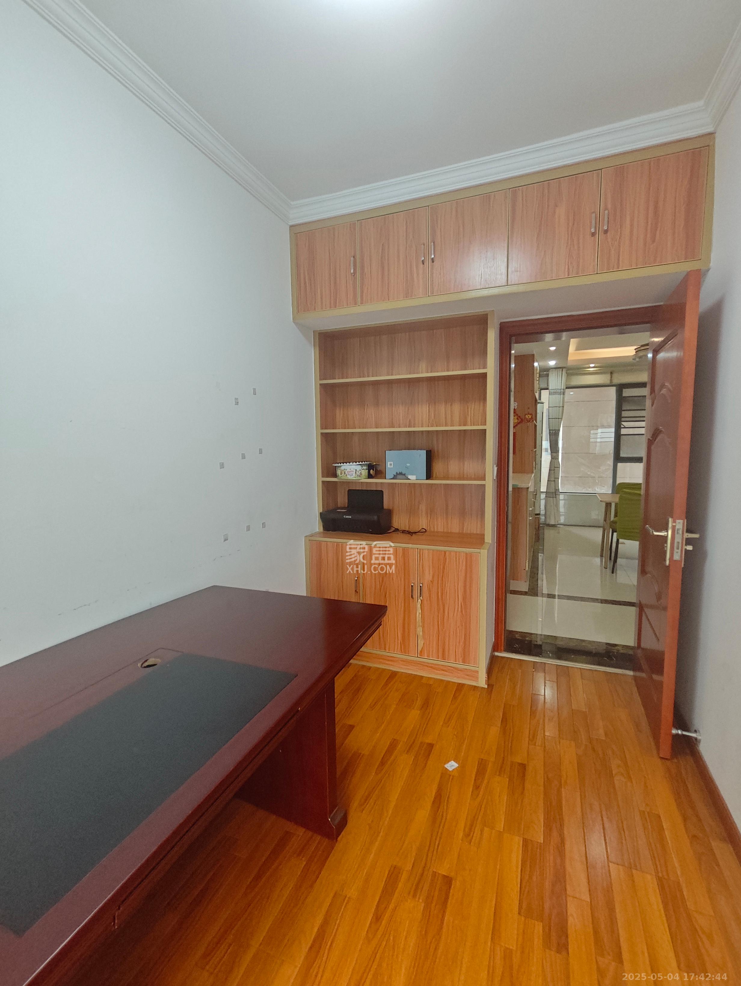 嘉宇盛世华章 4室2厅2卫 3500.0元/月 嘉宇盛世华章 4室2厅2卫 3500.0元/月室内图