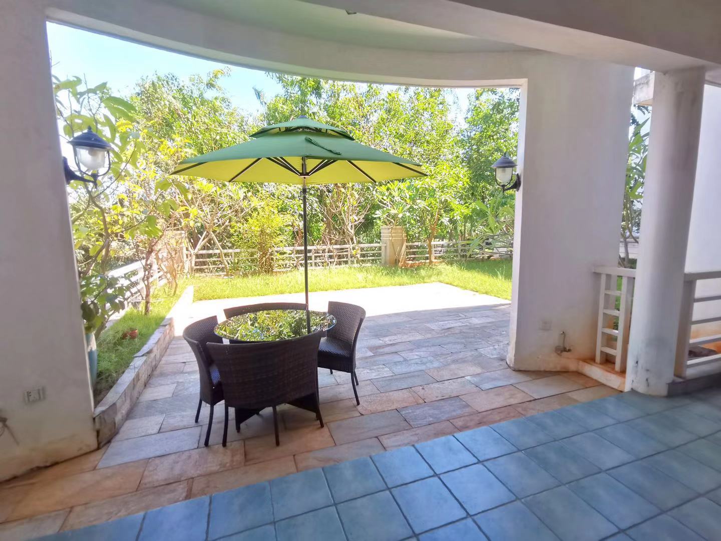 阳光经典 5室2厅3卫 880.0万 阳光经典 5室2厅3卫 880.0万小区图