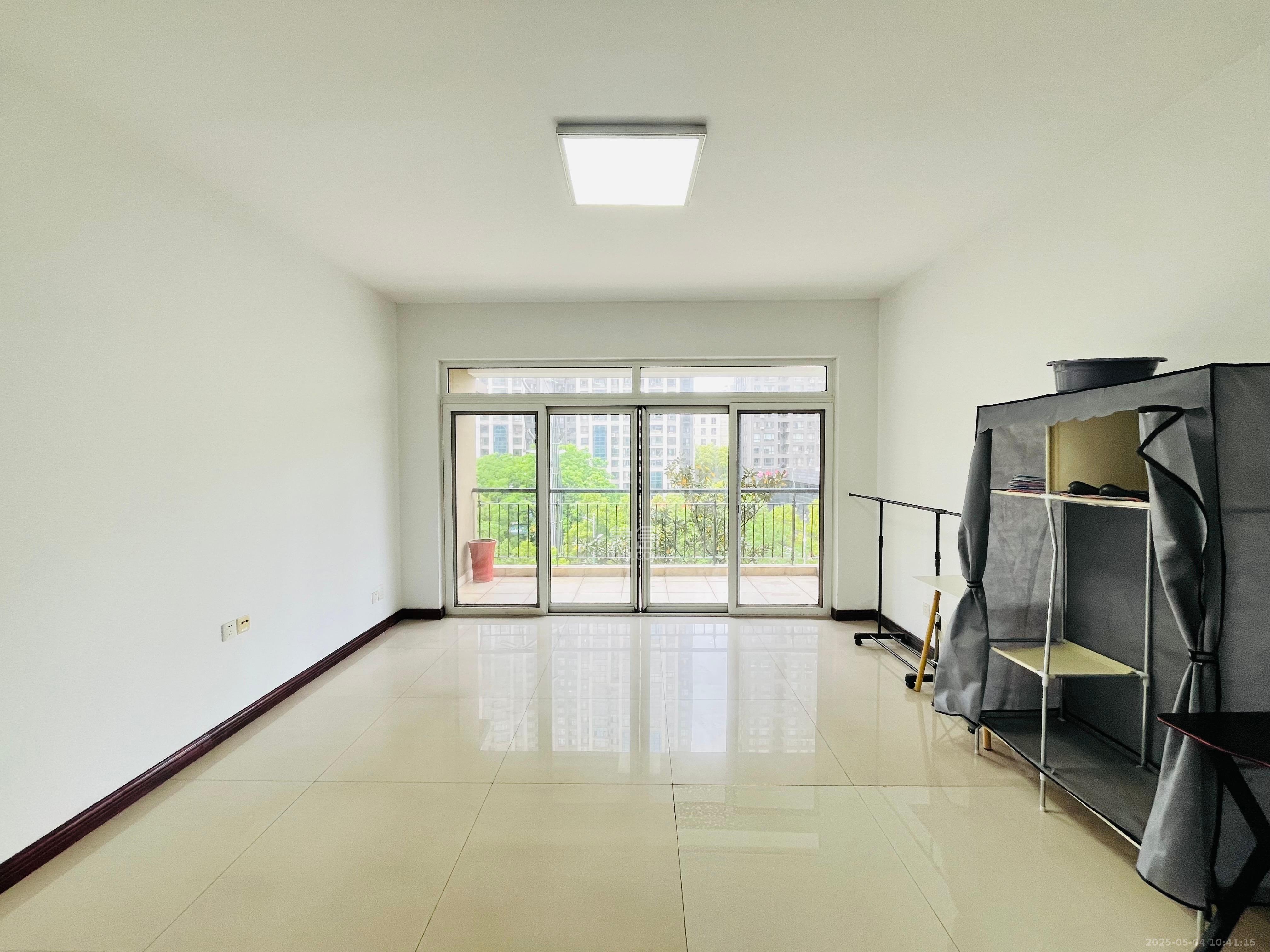 HC新城(建工集团单位房)  3室2厅2卫    2700.0元/月 HC新城(建工集团单位房)  3室2厅2卫    2700.0元/月室内图