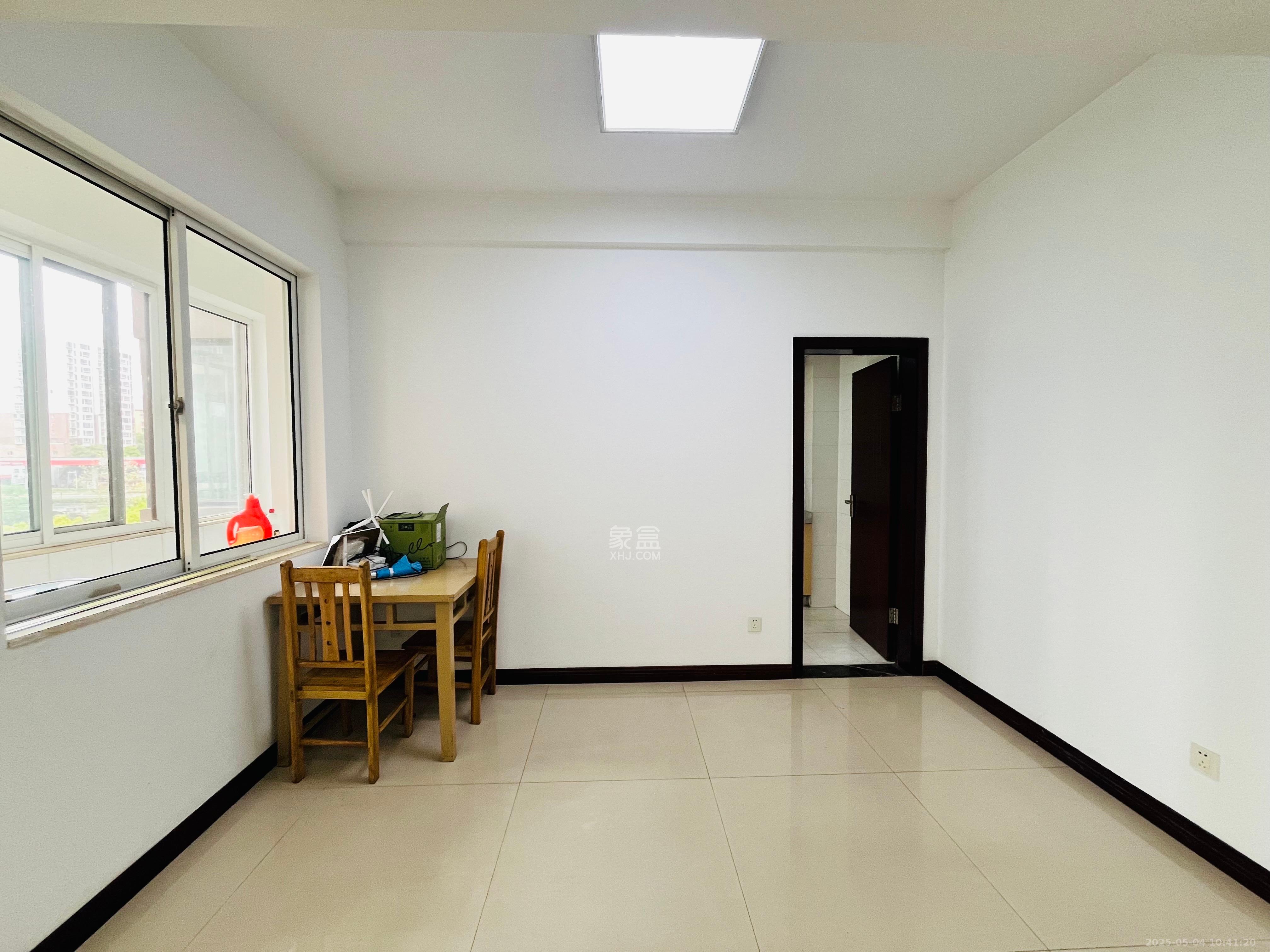 HC新城(建工集团单位房)  3室2厅2卫    2700.0元/月 HC新城(建工集团单位房)  3室2厅2卫    2700.0元/月室内图