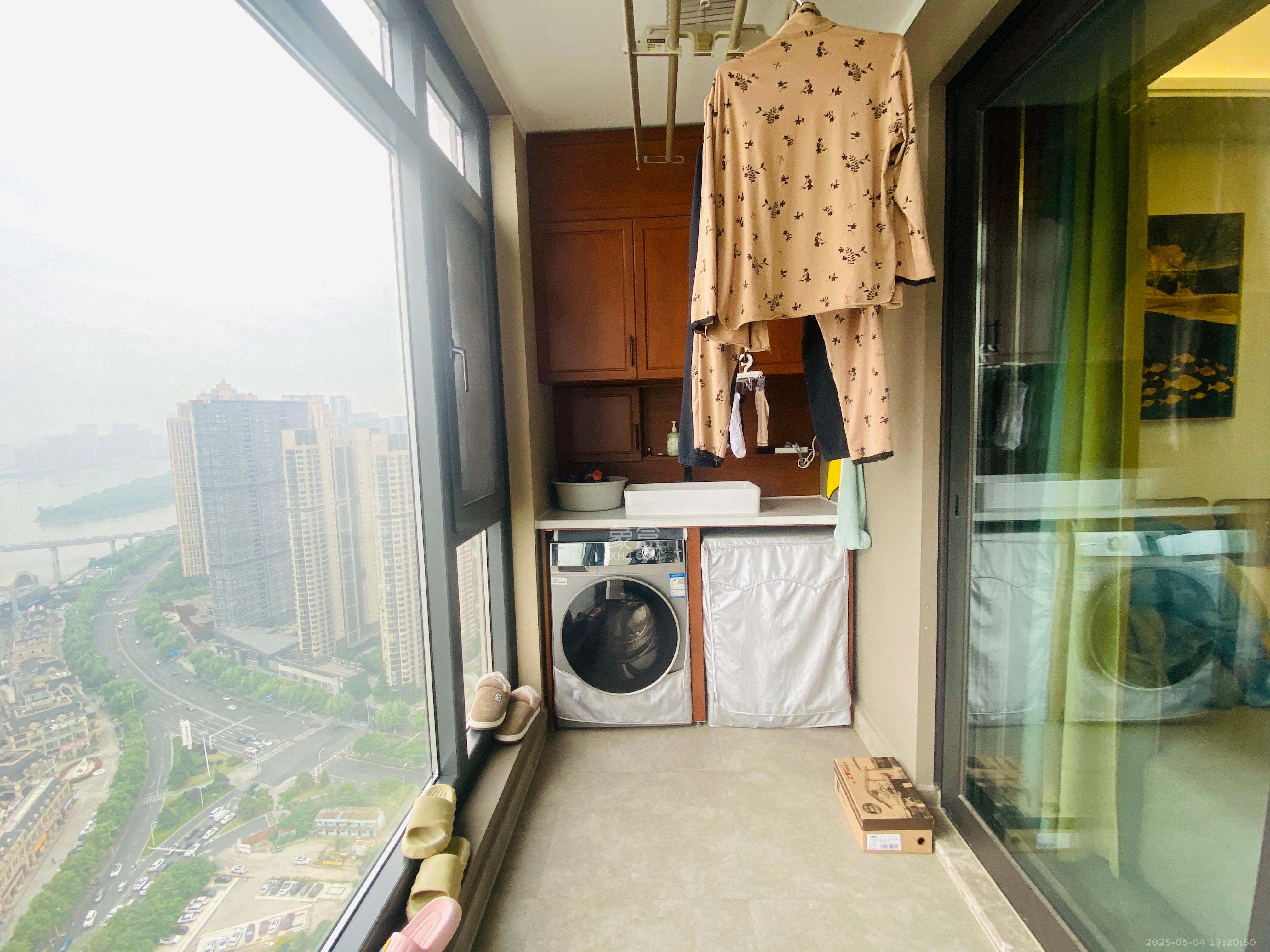 万科里金域国际  3室1厅2卫    6000.0元/月 万科里金域国际  3室1厅2卫    6000.0元/月室内图