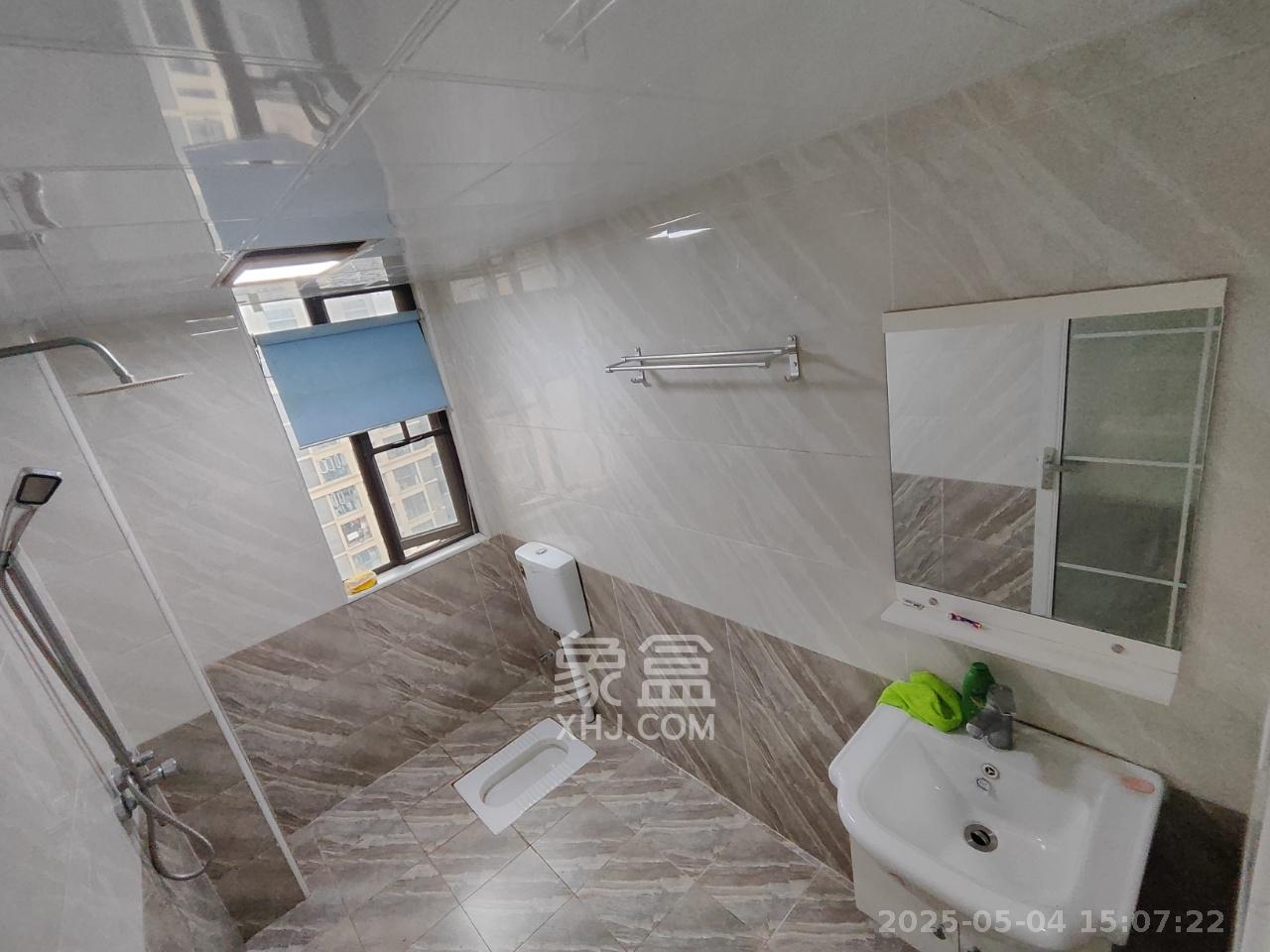 梅溪鑫苑名家  3室2厅2卫   2600.00元/月室内图