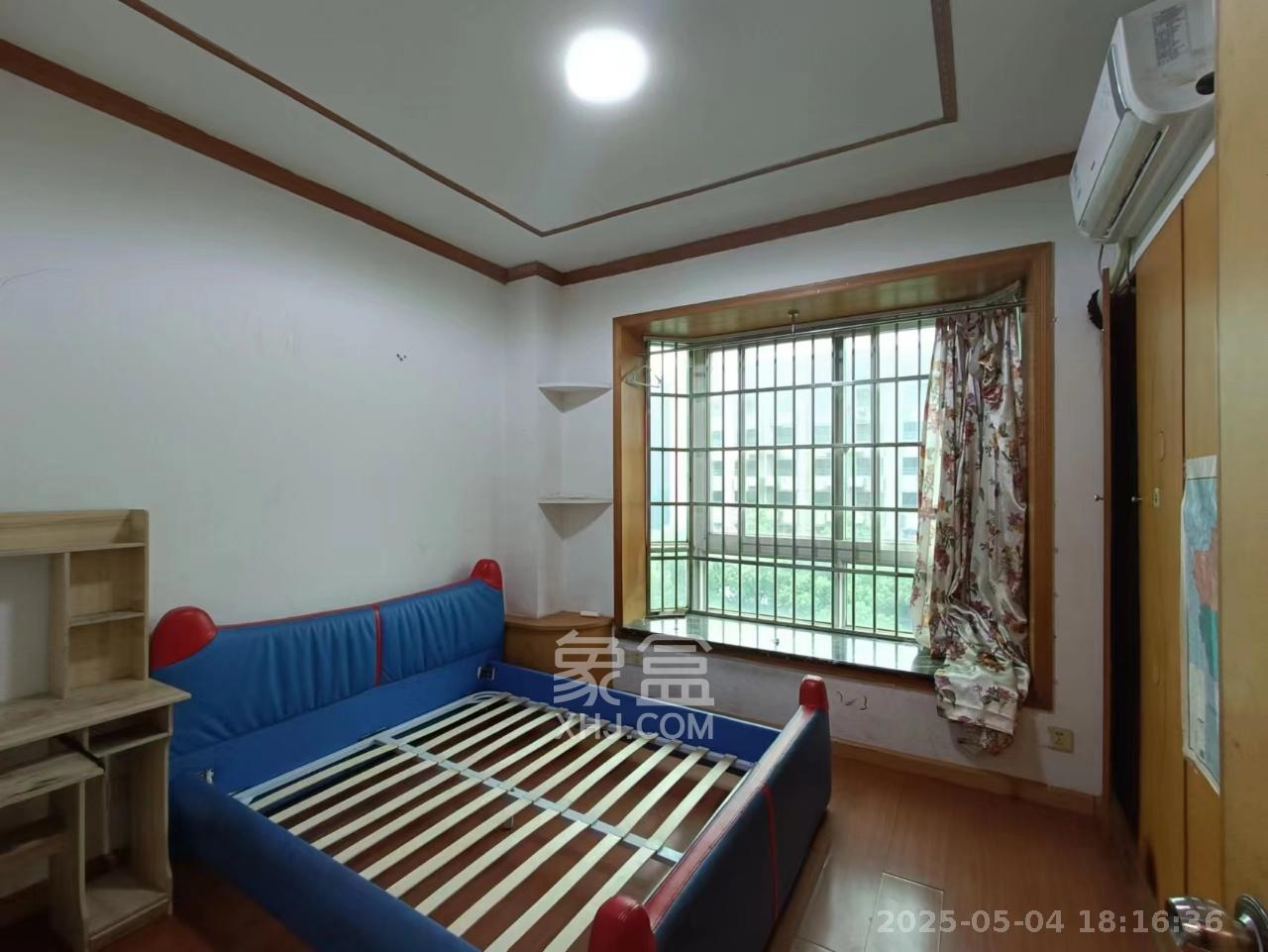 鑫宇翠庭  4室2廳1衛(wèi)   2800.00元/月室內(nèi)圖