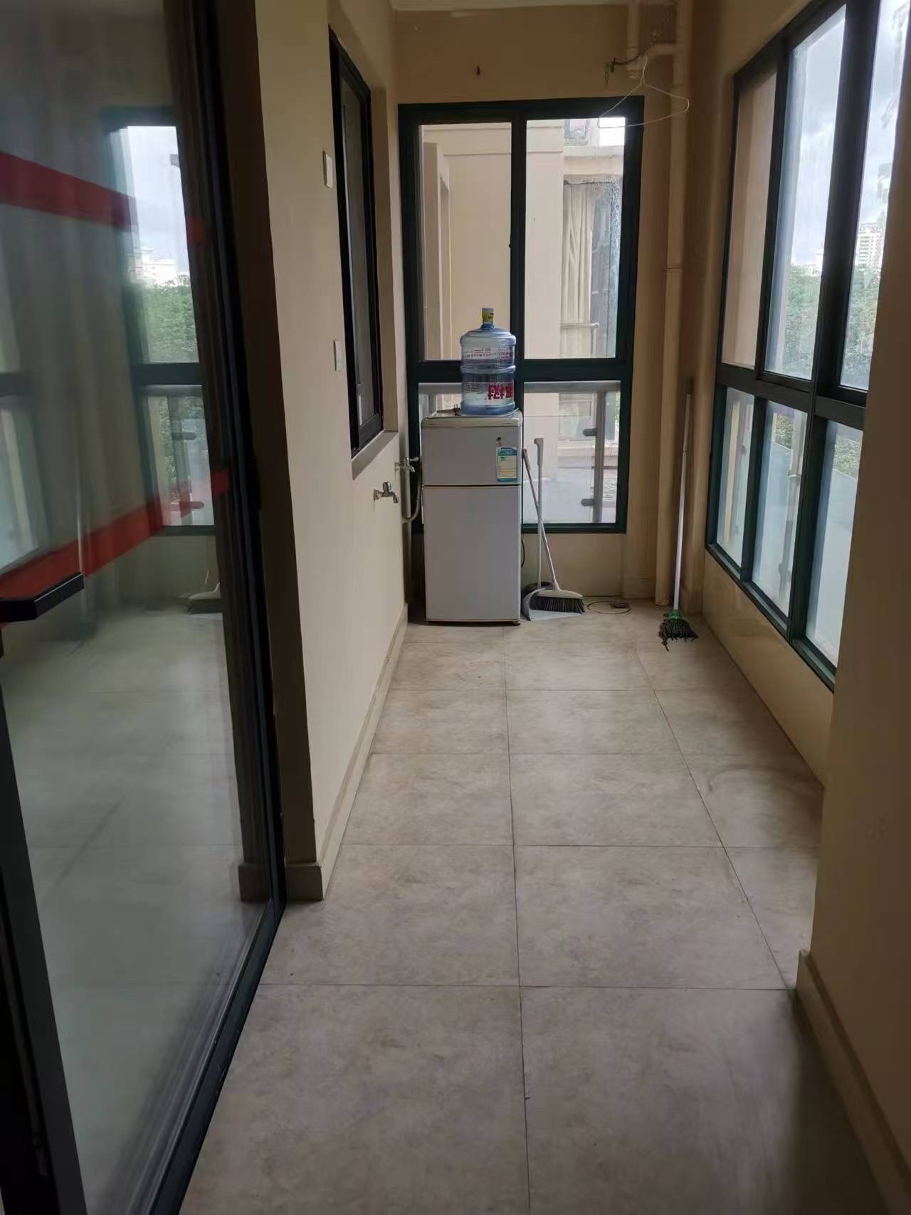 海阔天空-国瑞城一期(名仕苑) 4室2厅2卫 4500.0元/月 海阔天空-国瑞城一期(名仕苑) 4室2厅2卫 4500.0元/月室内图