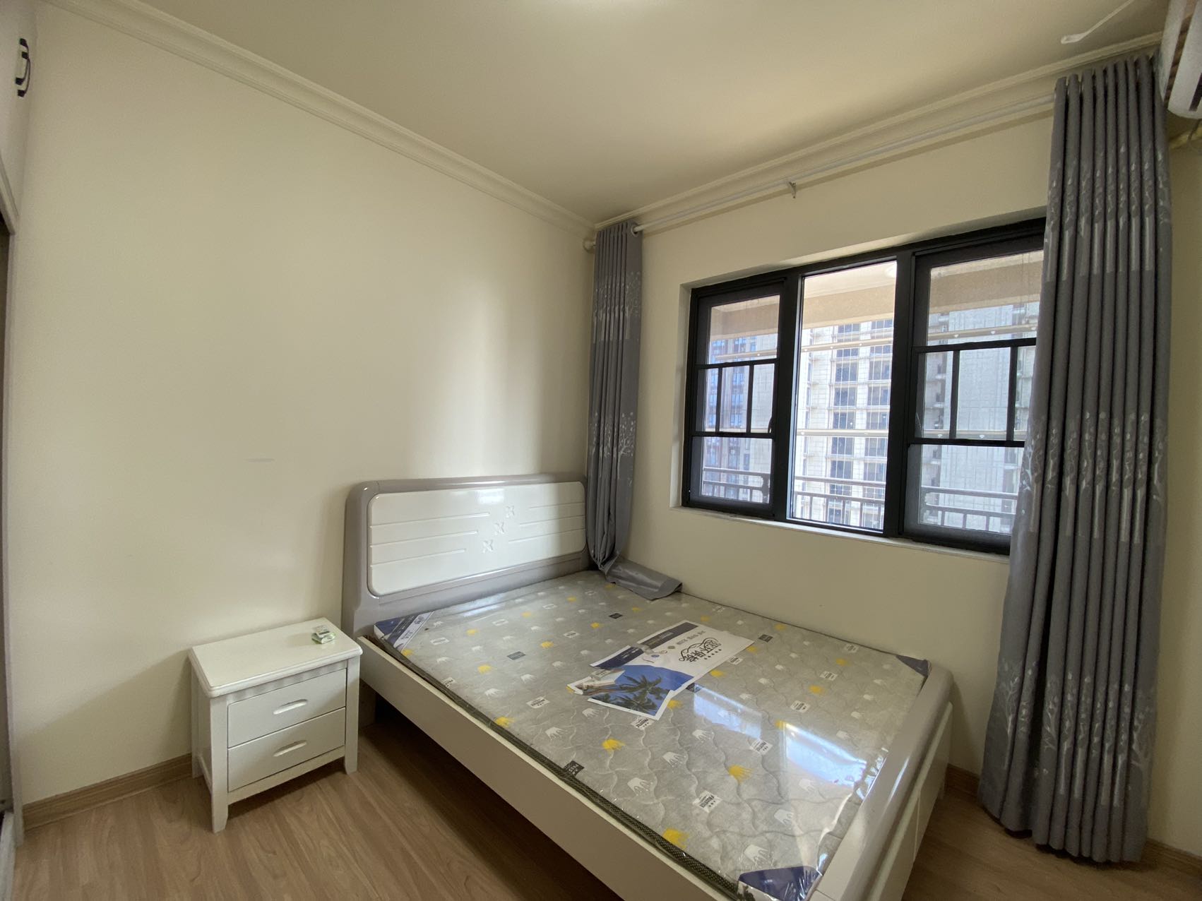 碧桂园梓山府 3室2厅2卫 1800.0元/月 碧桂园梓山府 3室2厅2卫 1800.0元/月室内图