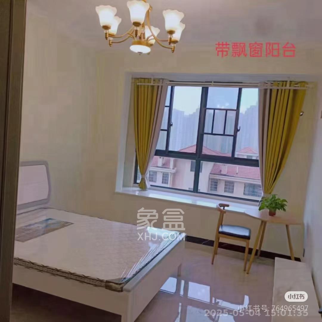 五星龙廻塘小区  1室1厅1卫    1100.0元/月 五星龙廻塘小区  1室1厅1卫    1100.0元/月室内图