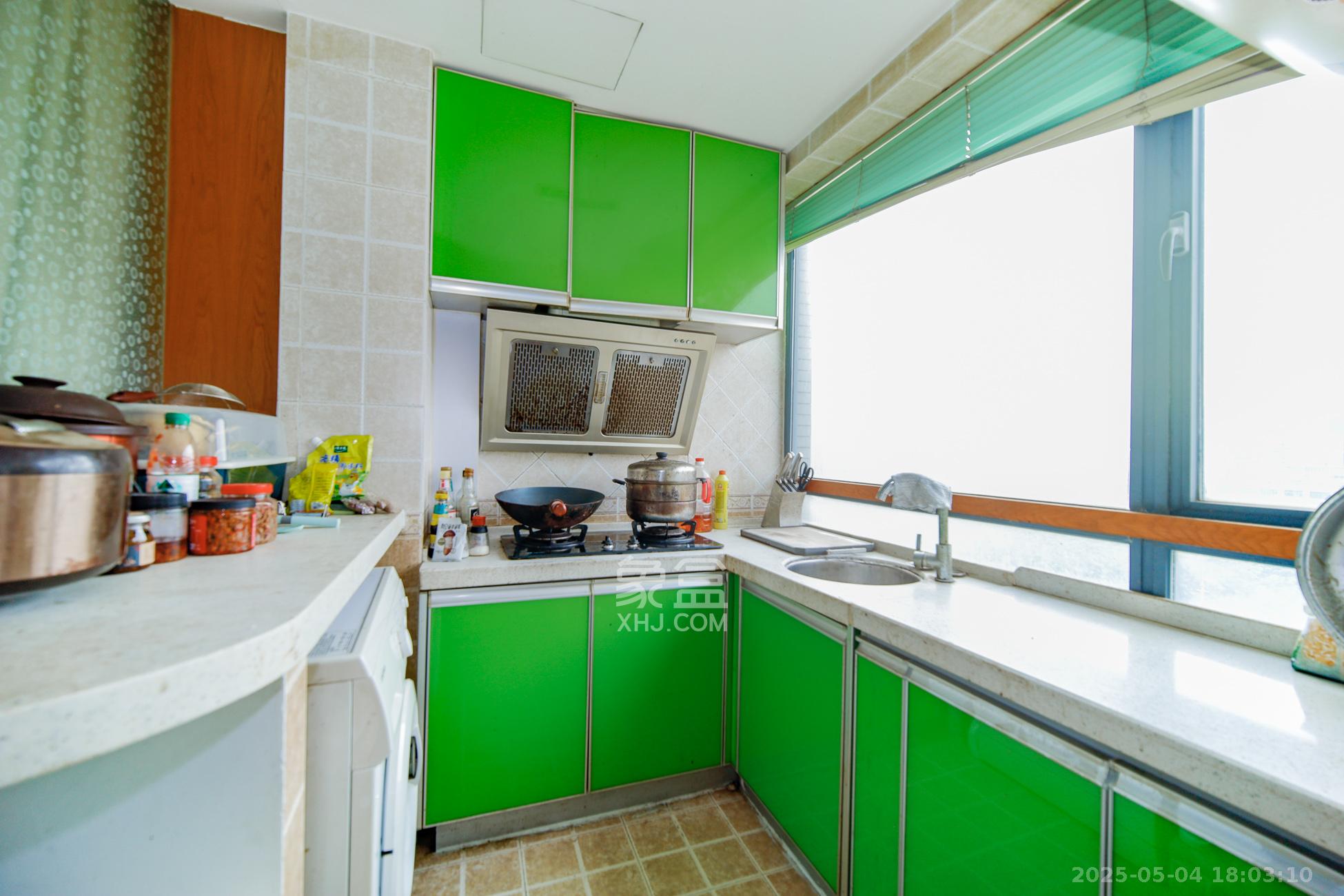 亚商国际 1室1厅1卫 24.8万 亚商国际 1室1厅1卫 24.8万其他