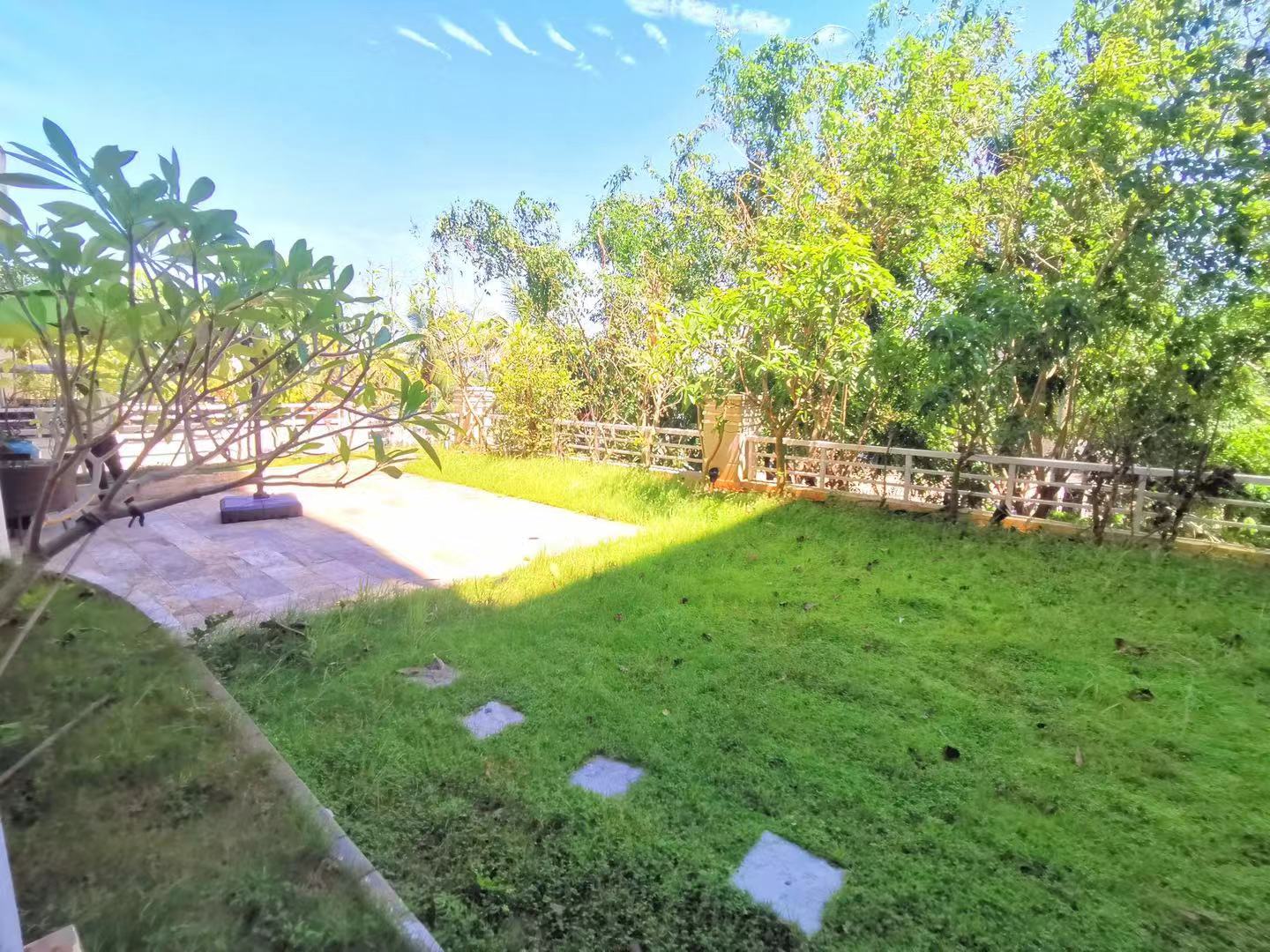 阳光经典 5室2厅3卫 880.0万 阳光经典 5室2厅3卫 880.0万小区图