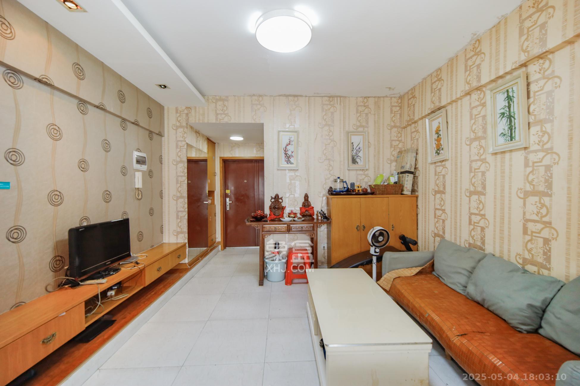 亚商国际 1室1厅1卫 24.8万 亚商国际 1室1厅1卫 24.8万客厅