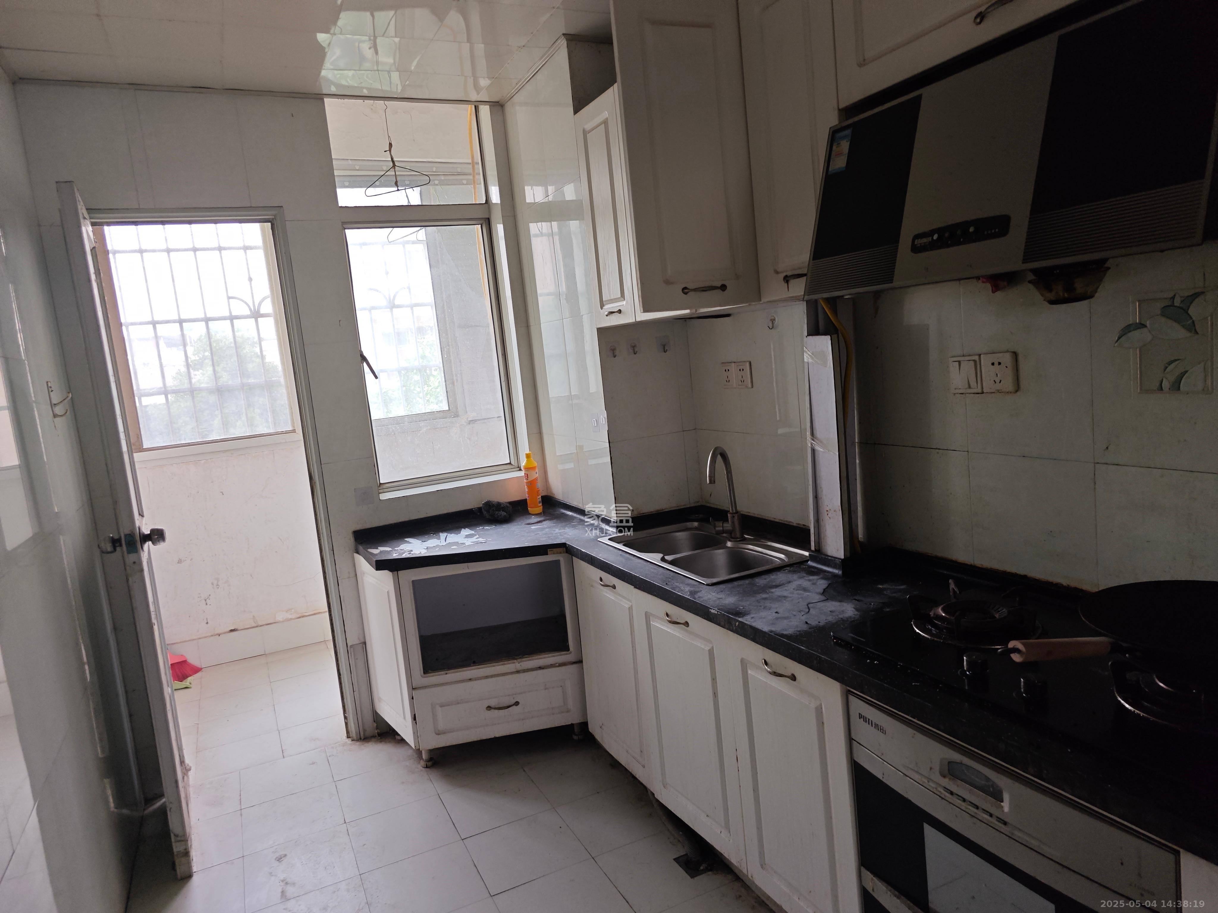 麓谷雅园 3室0厅0卫 2200.0元/月 麓谷雅园 3室0厅0卫 2200.0元/月室内图