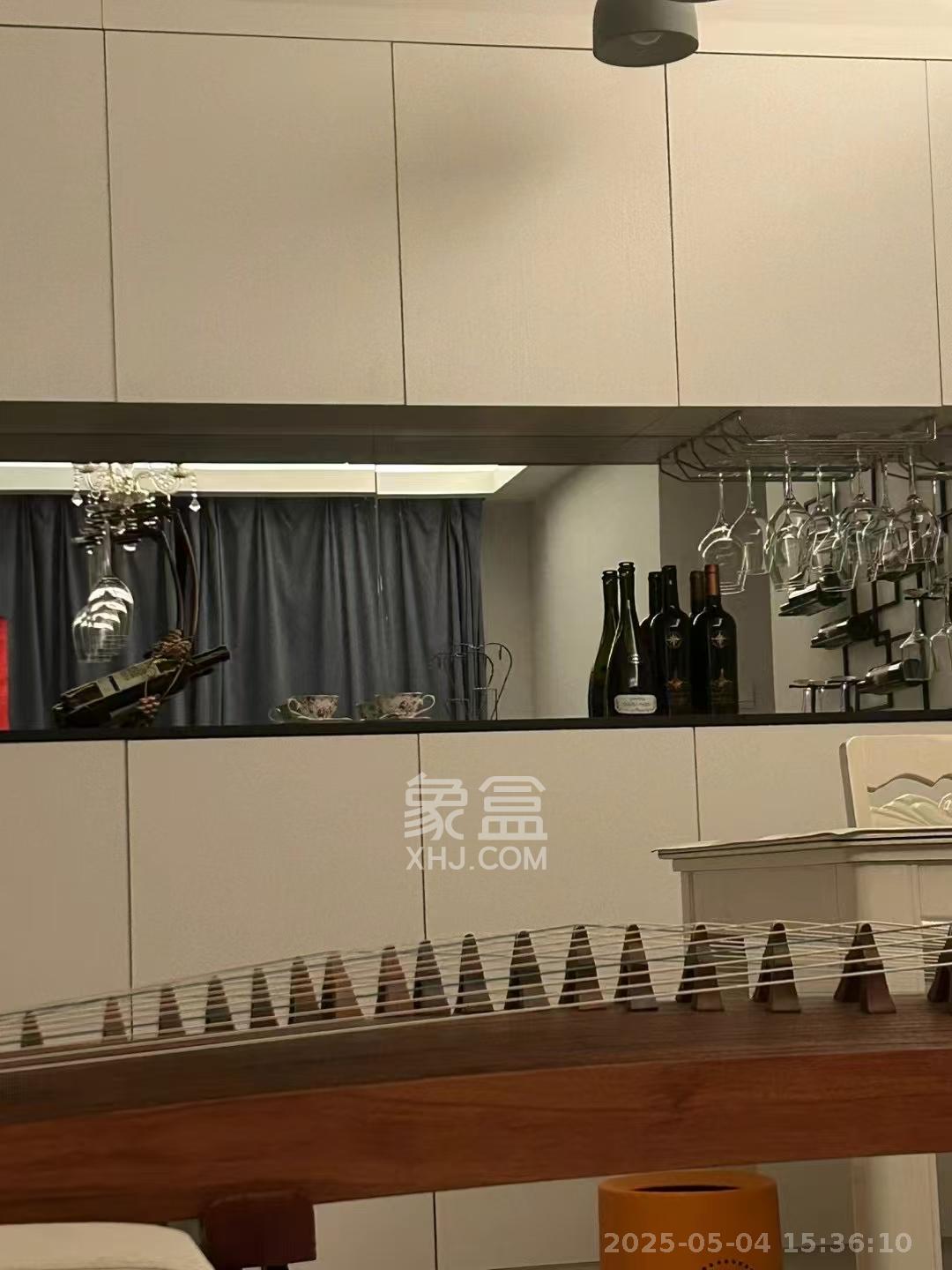 三一街区  2室2厅1卫    1800.0元/月室内图