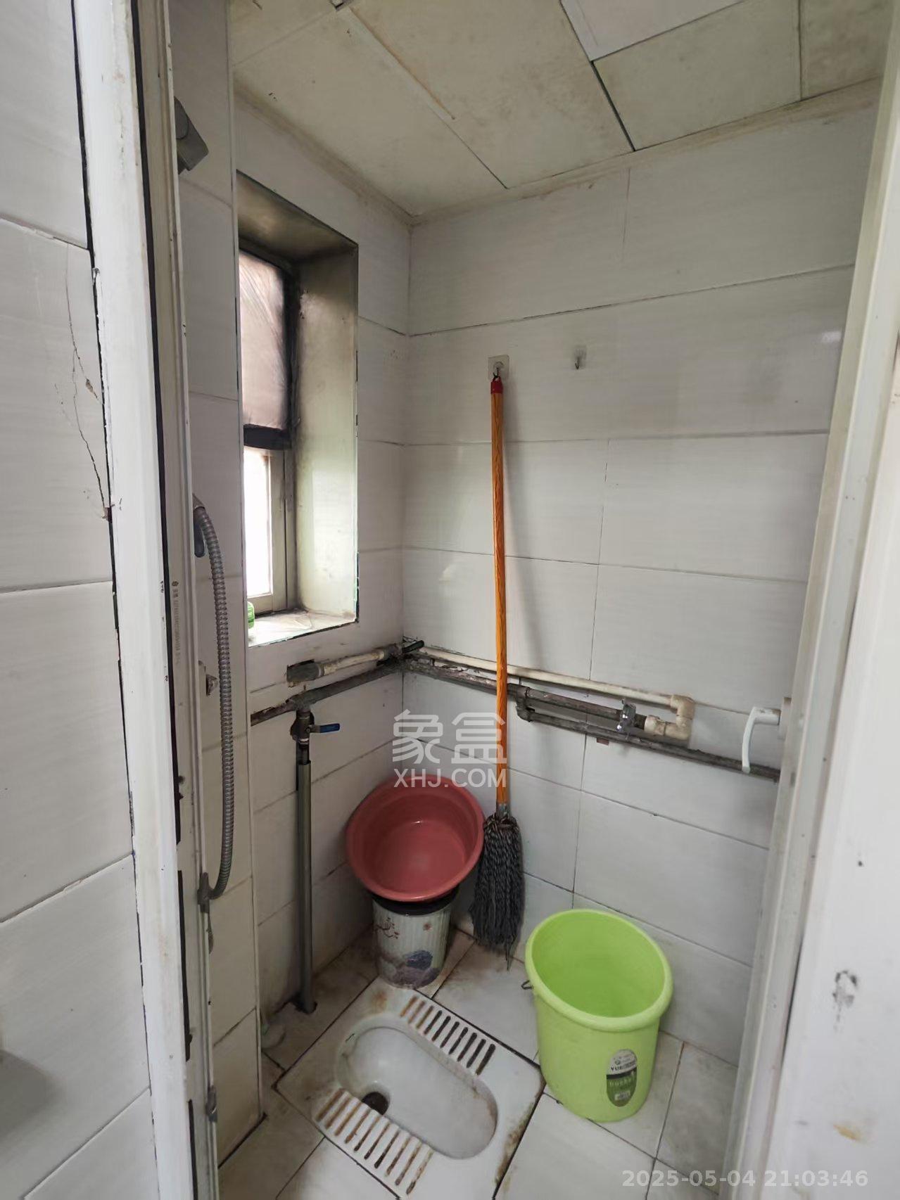 轻纺大楼 3室1厅2卫 2600.0元/月 轻纺大楼 3室1厅2卫 2600.0元/月室内图