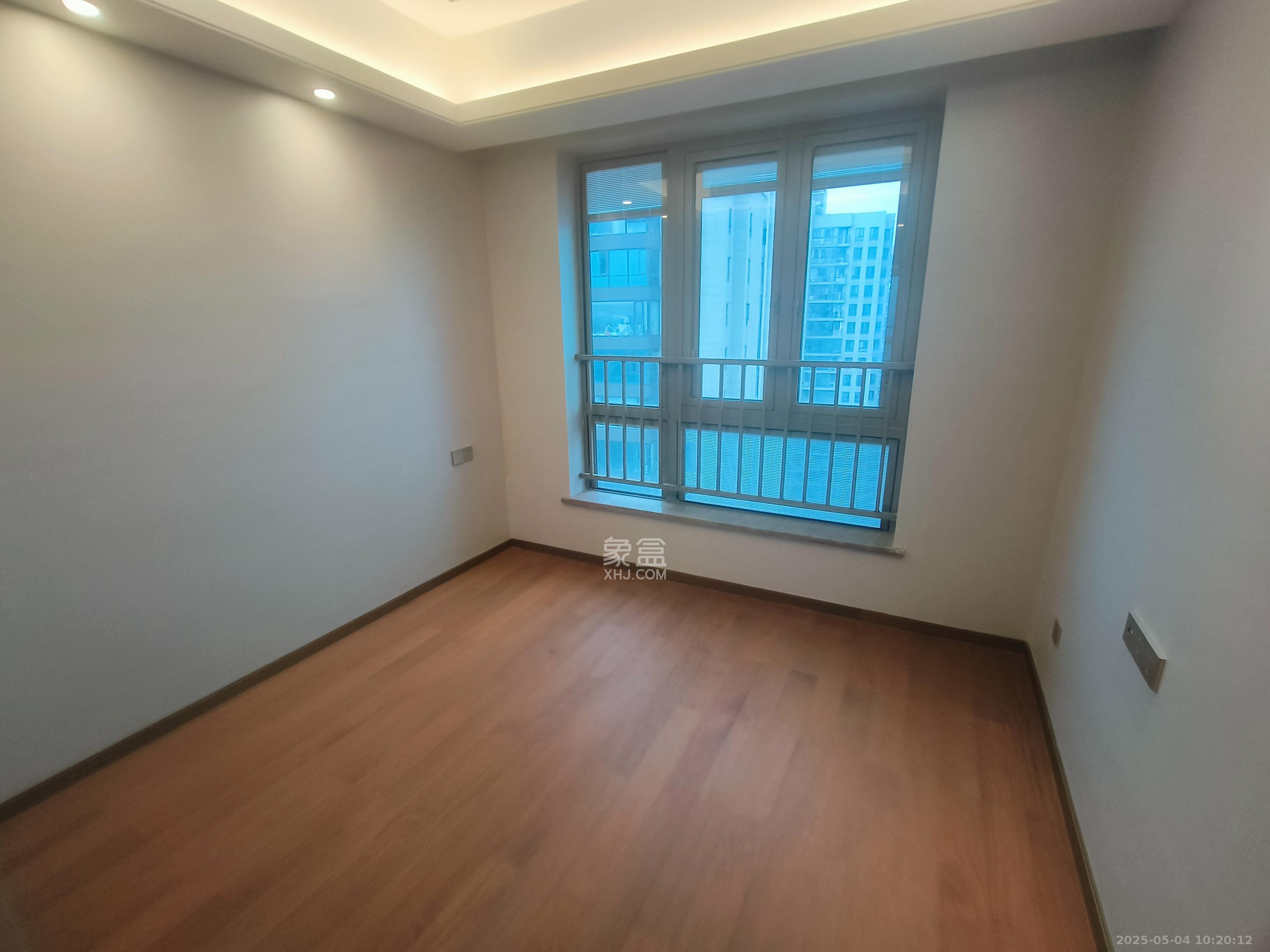 梅溪湖金茂湾 5室2厅3卫 9000.0元/月 梅溪湖金茂湾 5室2厅3卫 9000.0元/月室内图