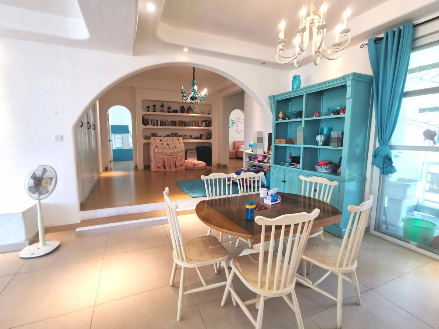 阳光经典 5室2厅3卫 880.0万 阳光经典 5室2厅3卫 880.0万户型图