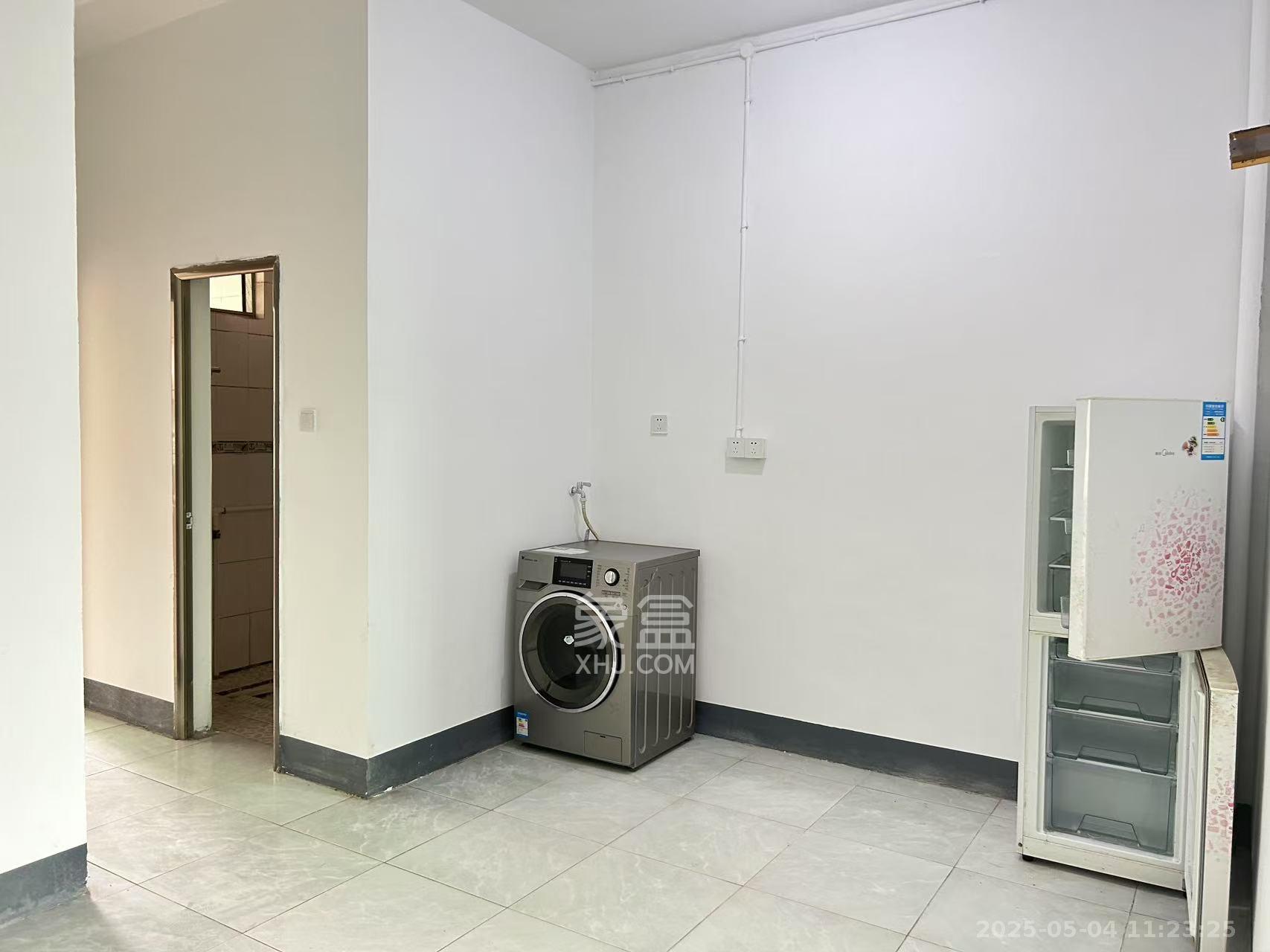 洞井商贸城 2室2厅1卫 1300.0元/月 洞井商贸城 2室2厅1卫 1300.0元/月室内图