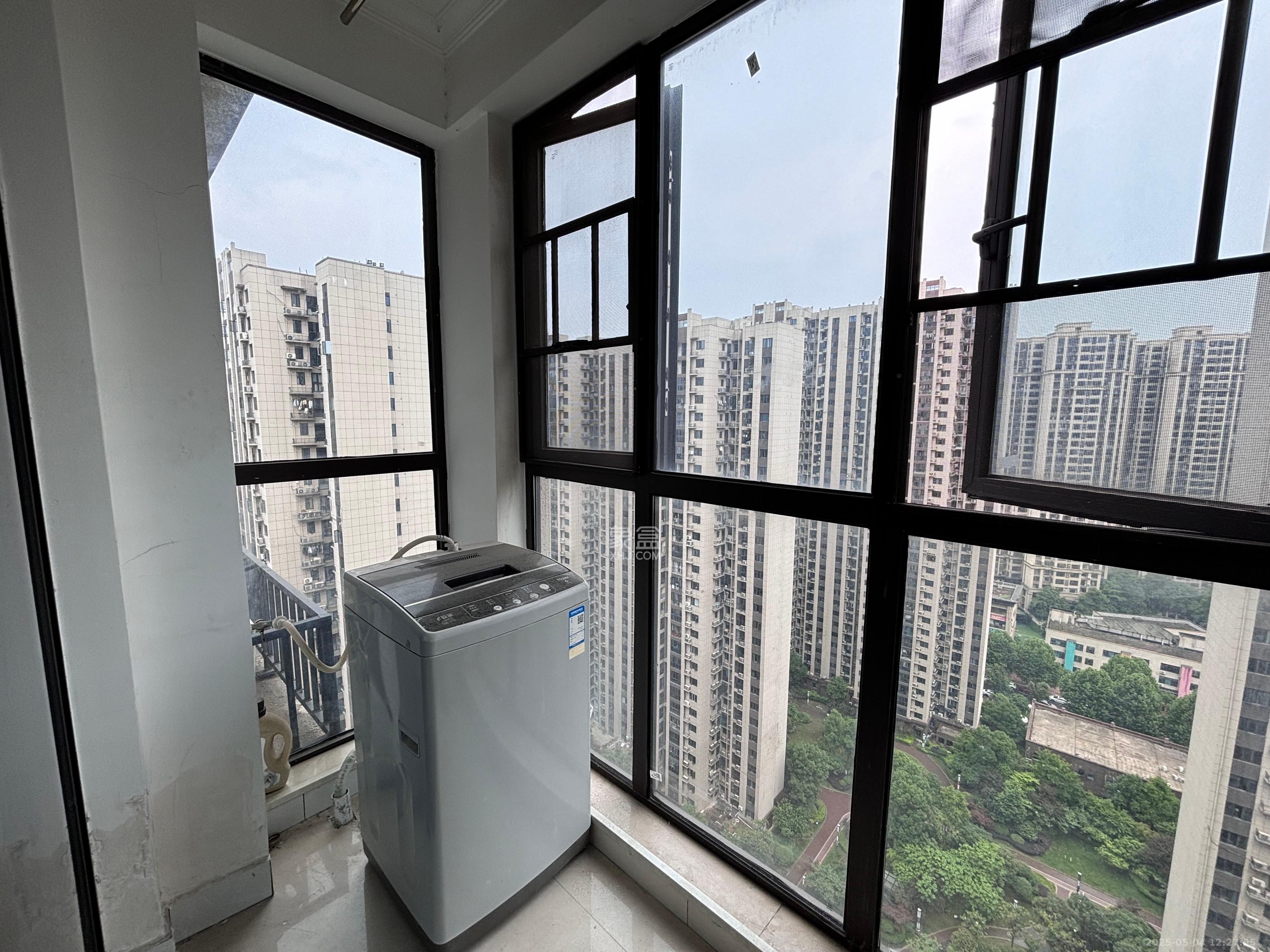 中国铁建梅溪青秀二期 3室1厅2卫 3200.0元/月 中国铁建梅溪青秀二期 3室1厅2卫 3200.0元/月室内图