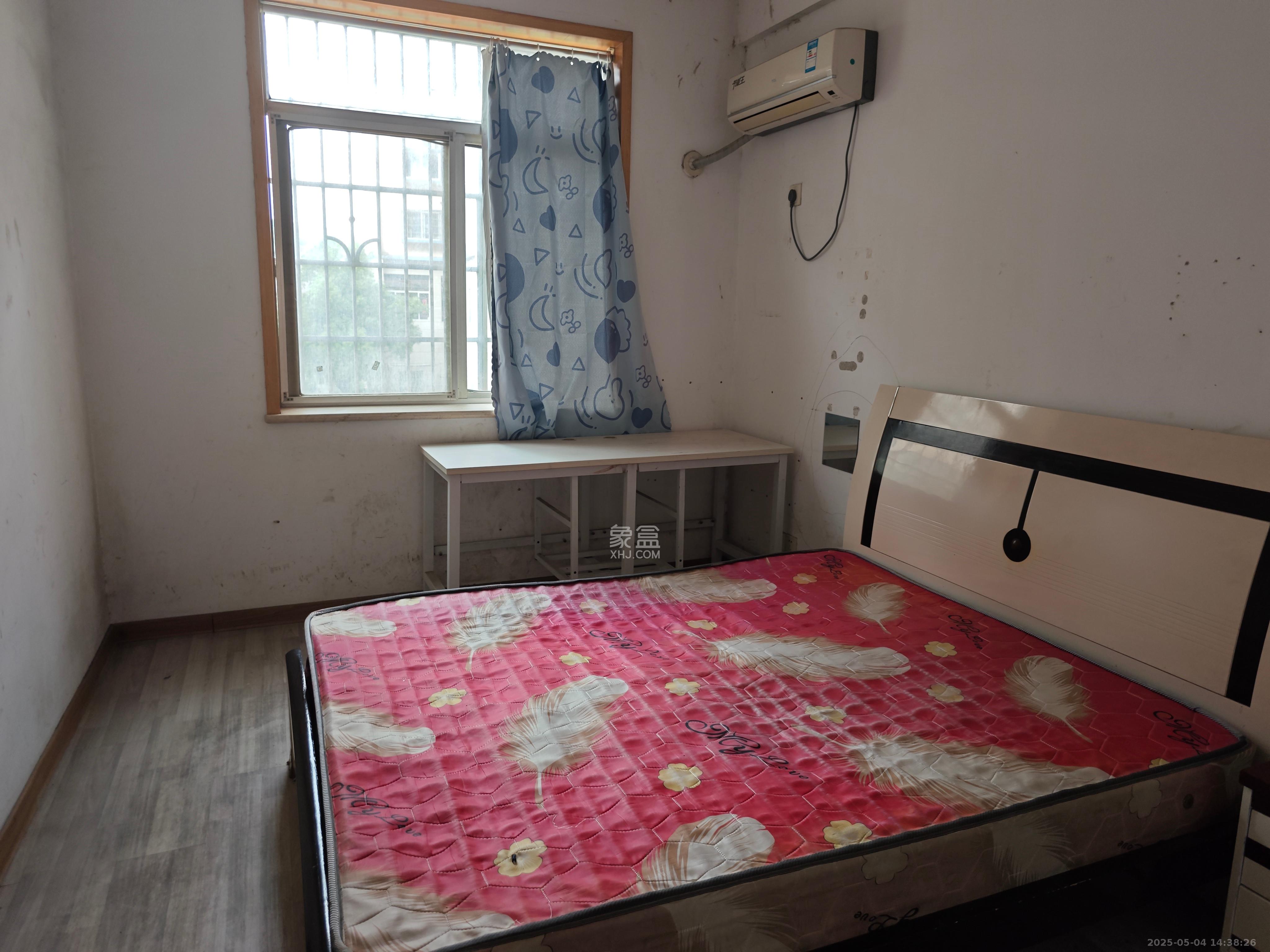 麓谷雅园  3室0厅0卫    2200.0元/月室内图