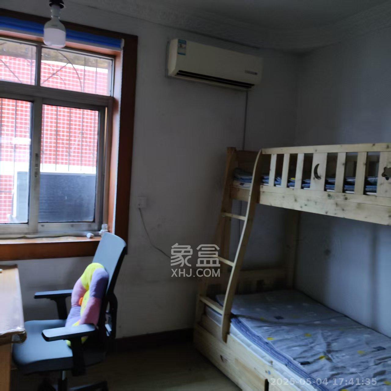 湖南工业贸易学校  3室1厅1卫   1400.00元/月室内图