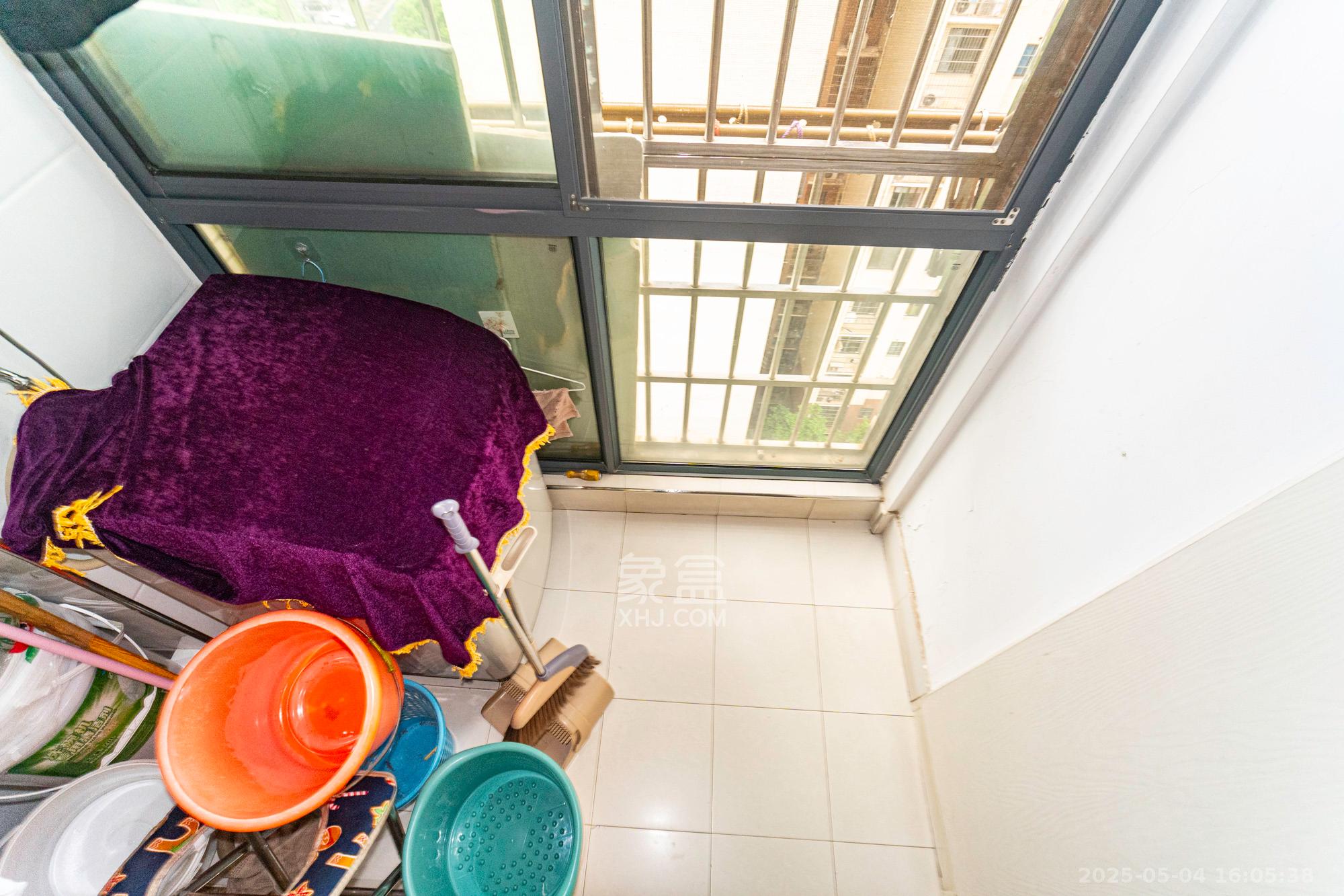 楚天世纪城东苑  3室2厅1卫    68.0万 楚天世纪城东苑  3室2厅1卫    68.0万阳台